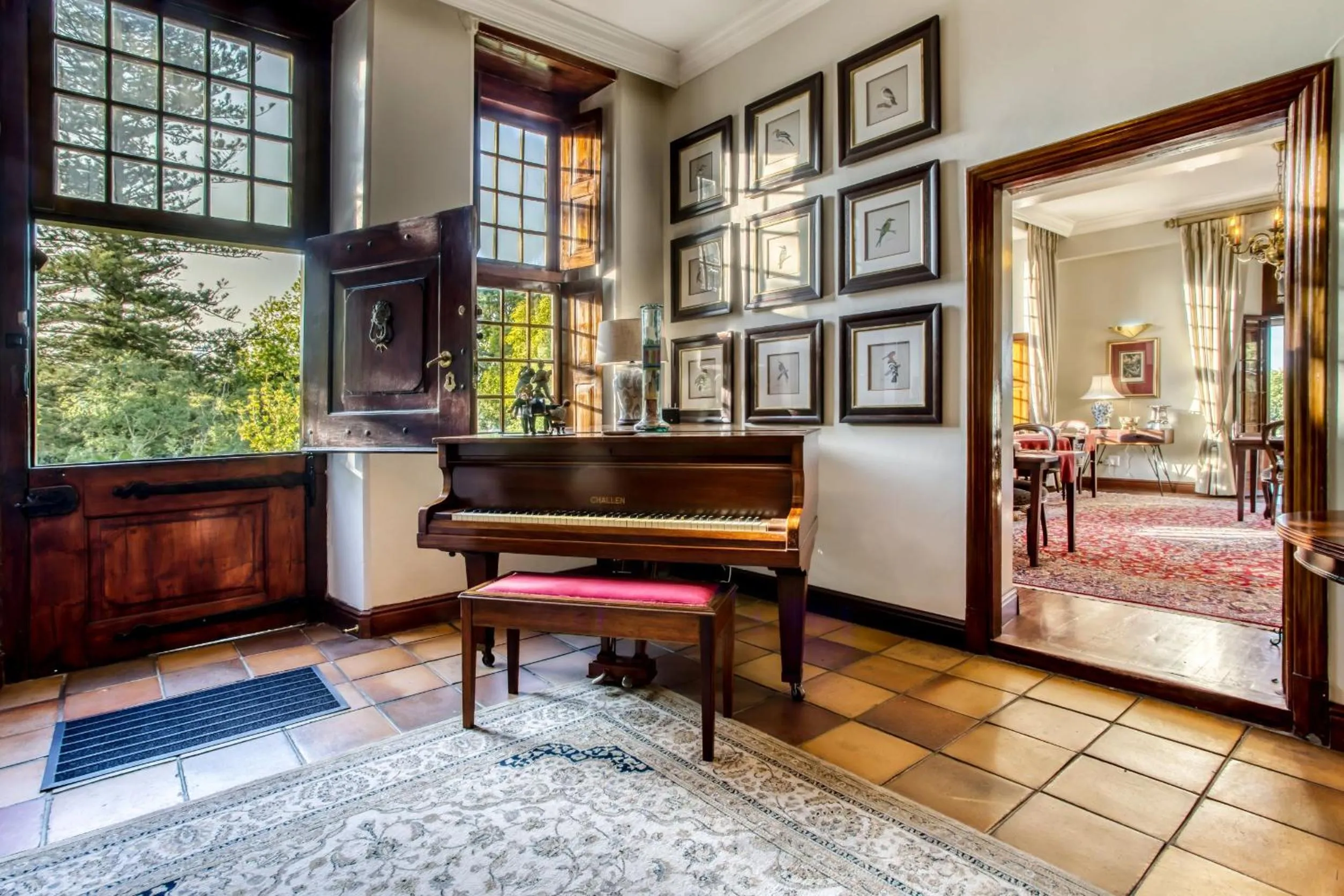 Photo of the whole room in Vredenburg Manor House