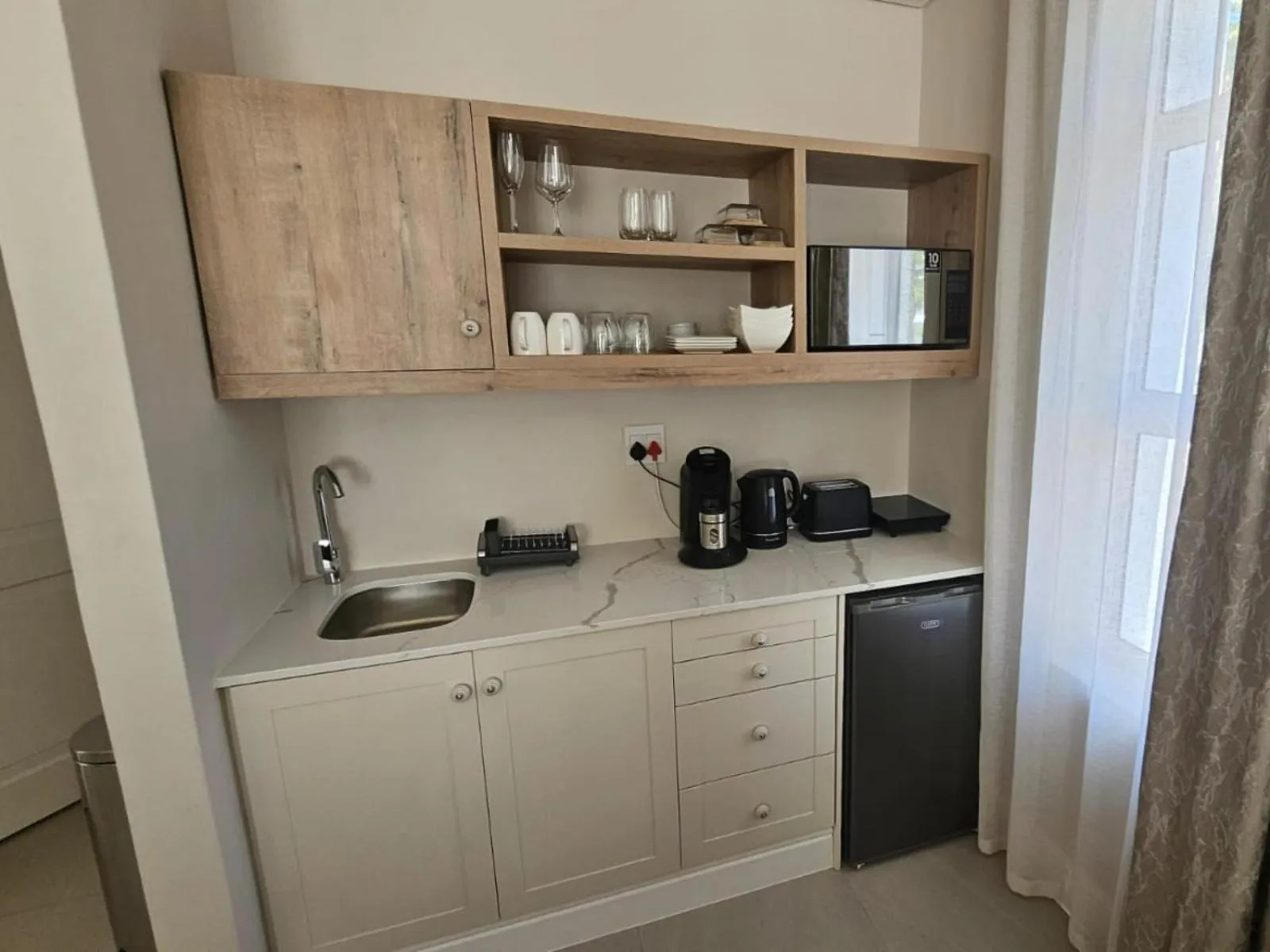 Property building in Vredenburg Manor House