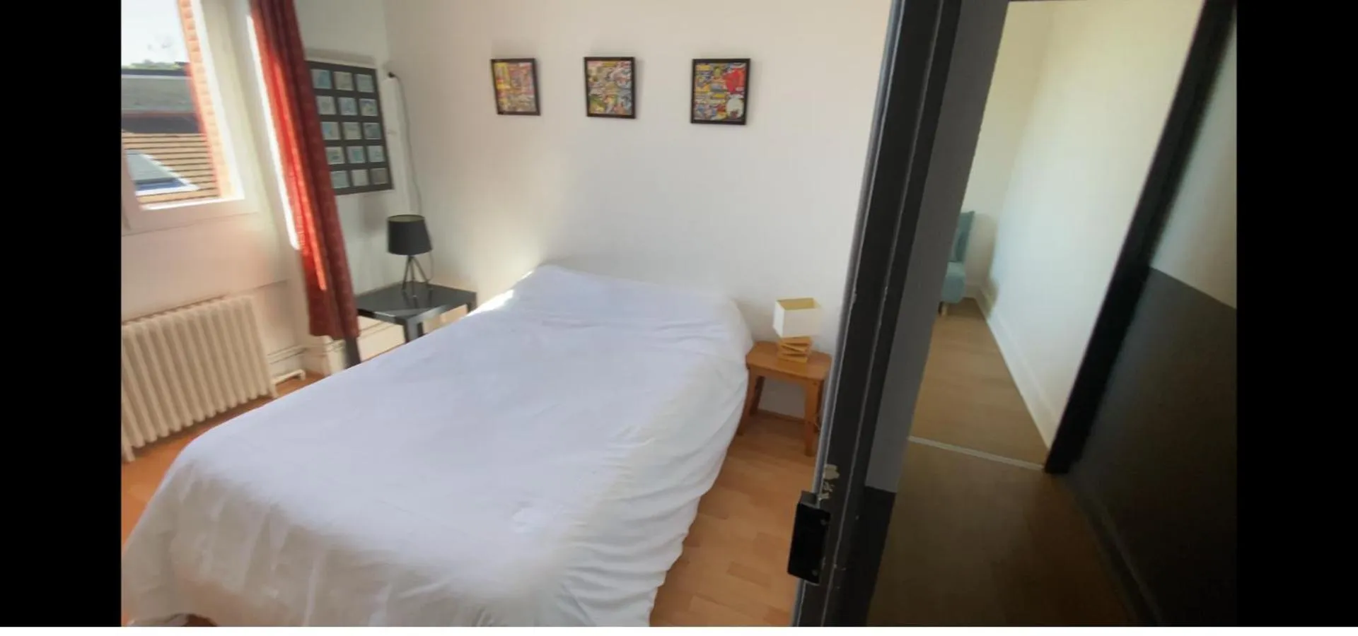 Bedroom, Bed in Hôtel Brasserie Le Lion d'Or