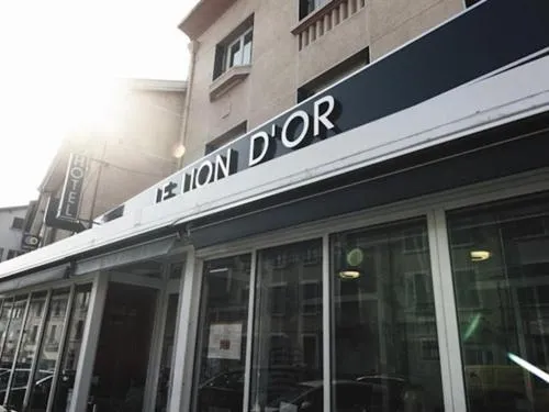 Property building in Hôtel Brasserie Le Lion d'Or