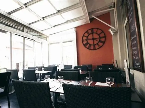 Dining area in Hôtel Brasserie Le Lion d'Or