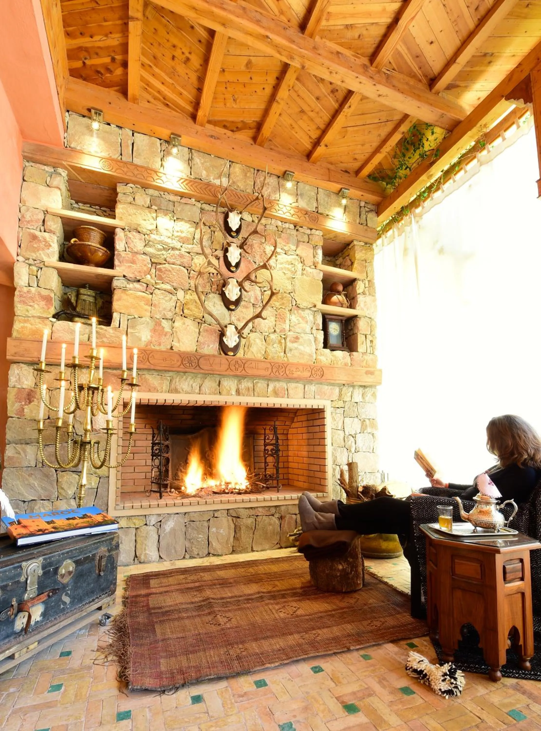 Lounge or bar in Domaine de la Roseraie Resort