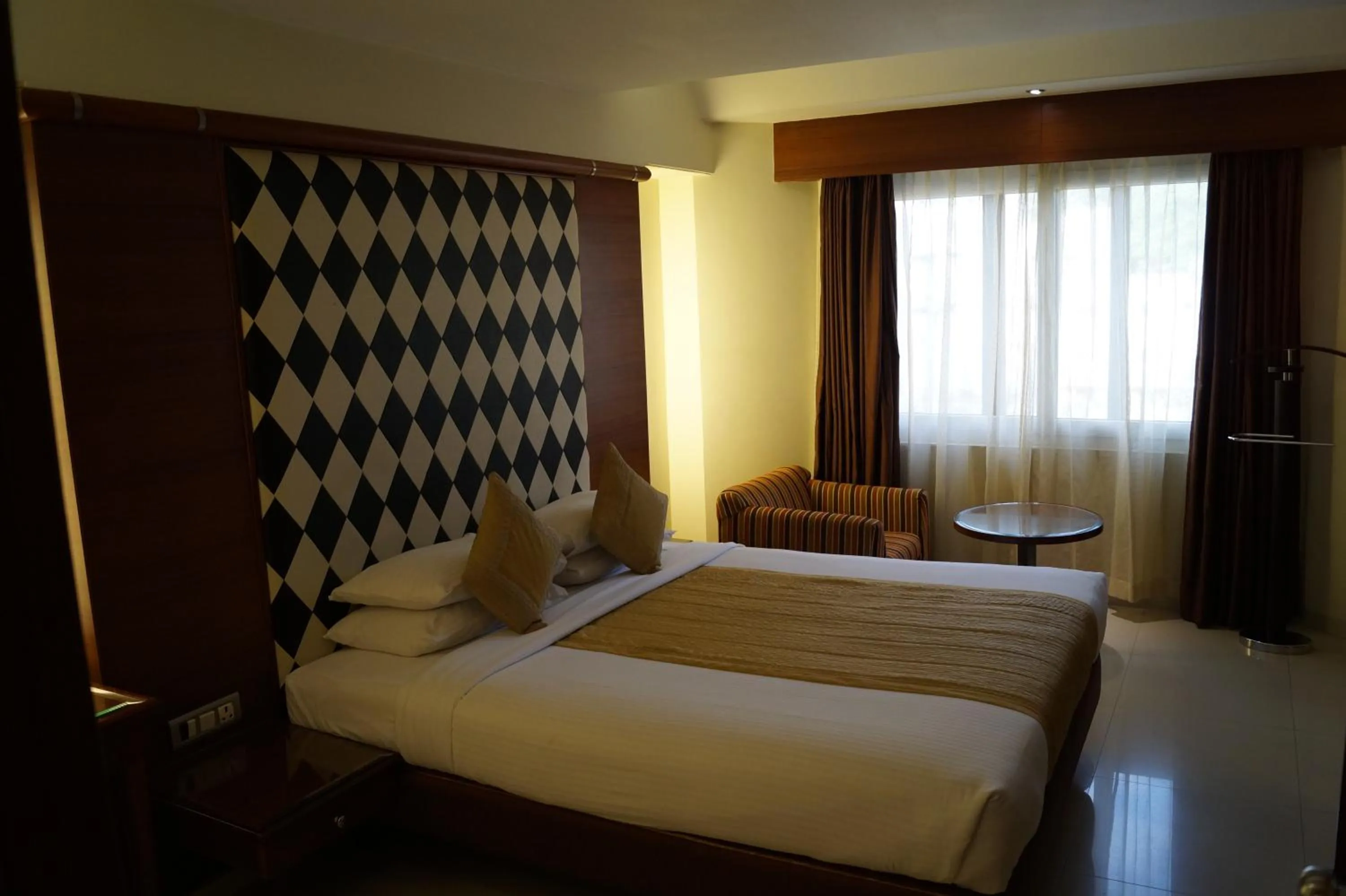 Photo of the whole room, Bed in The President Hotel