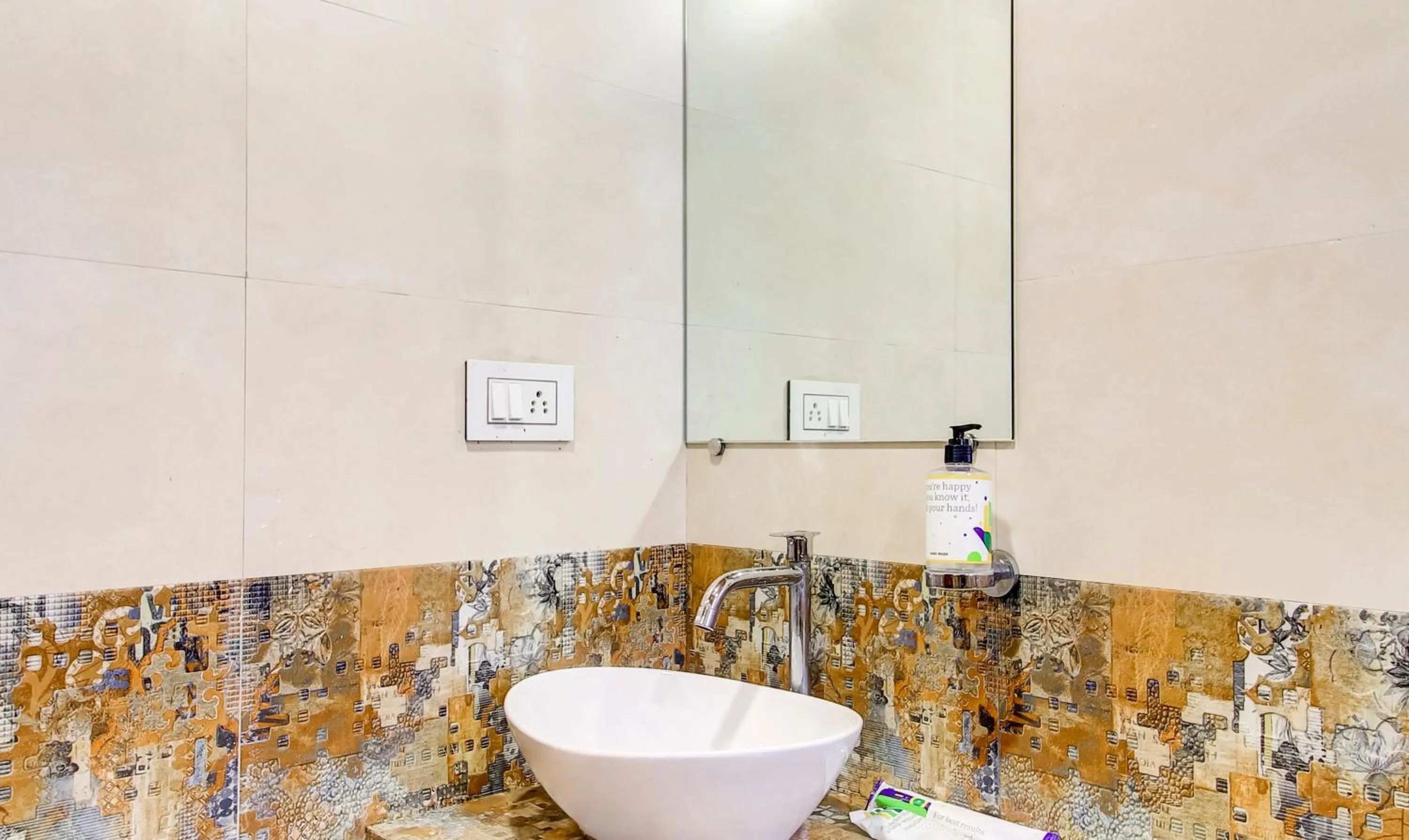 Bathroom in Itsy Hotel New Retreat - Main Market, Mahabaleshwar