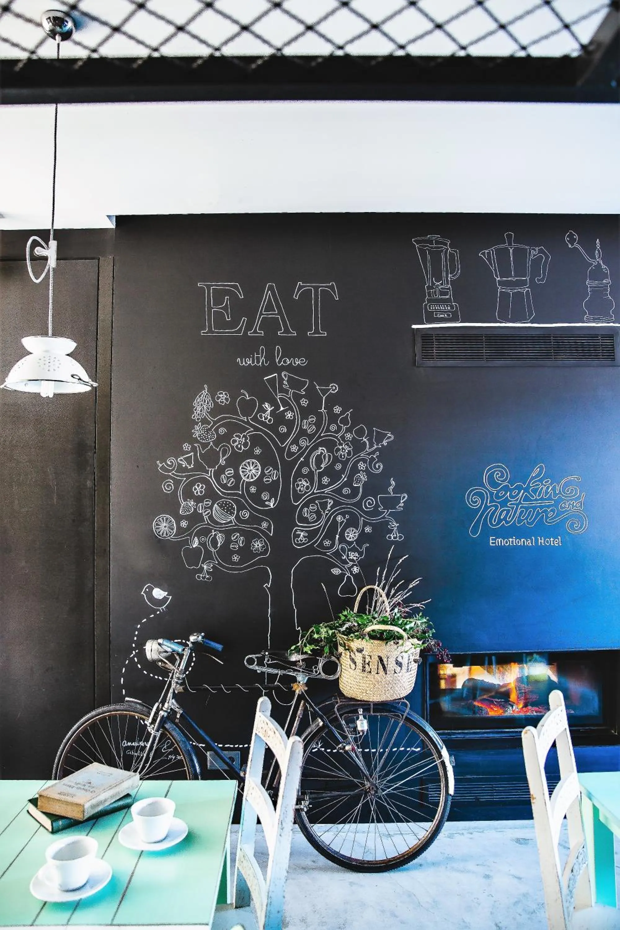 Restaurant/places to eat in Cooking and Nature - Emotional Hotel