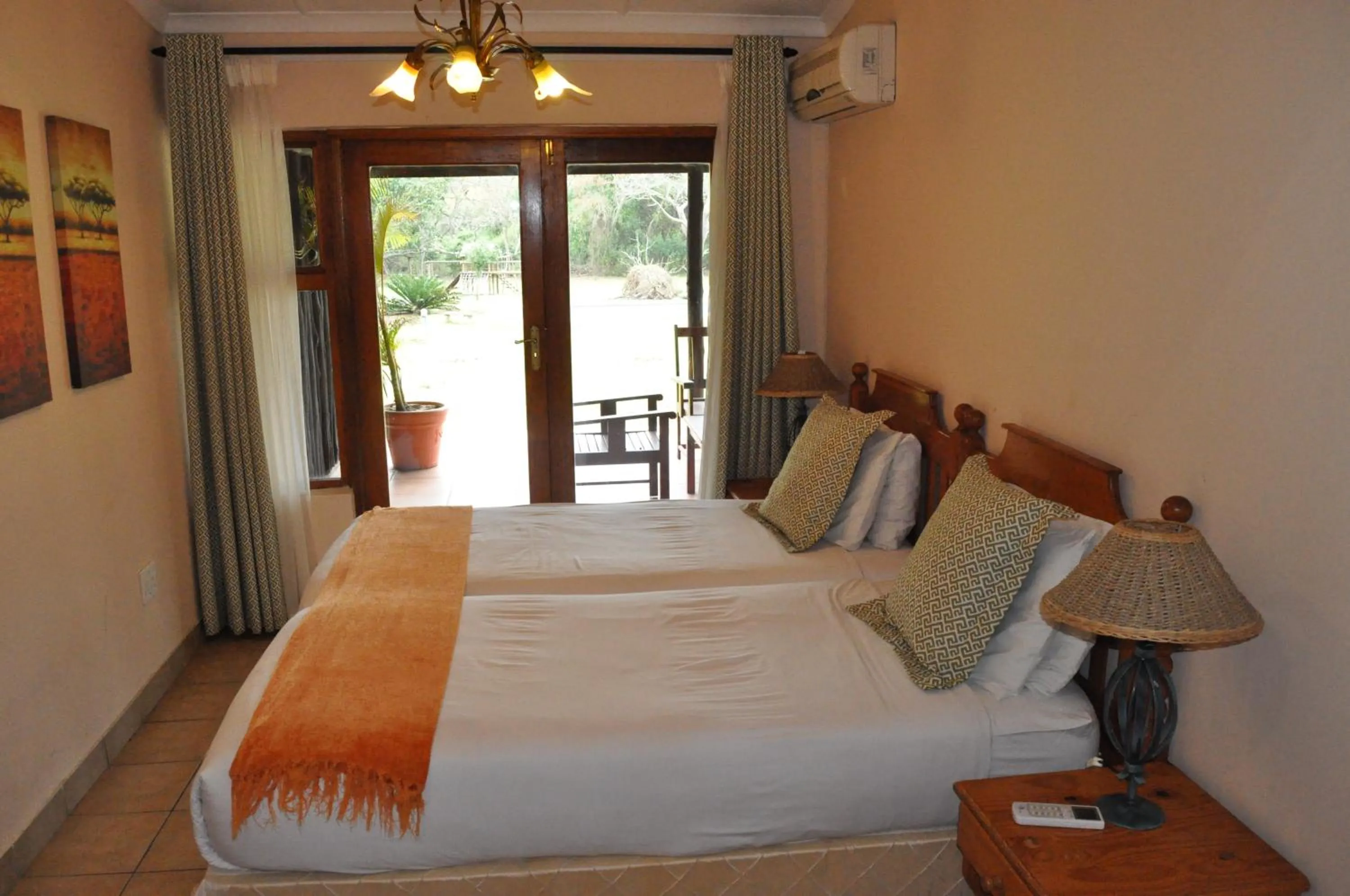 Bed in Gooderson Bushlands Game Lodge