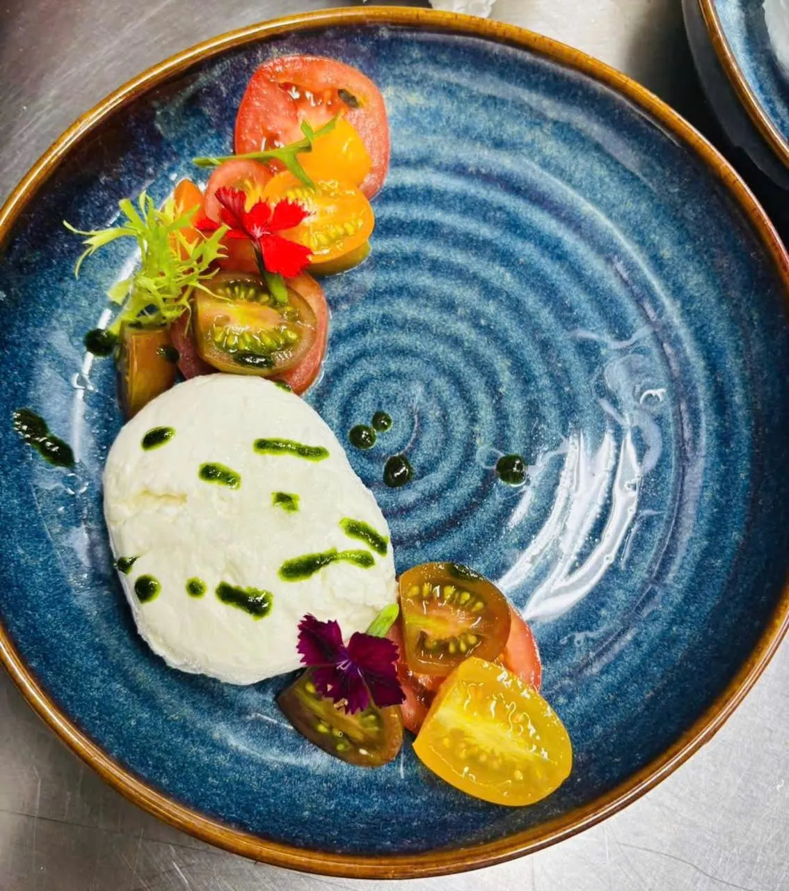 Restaurant/places to eat in Lucien Hanoi Lakeside Hotel & Rooftop