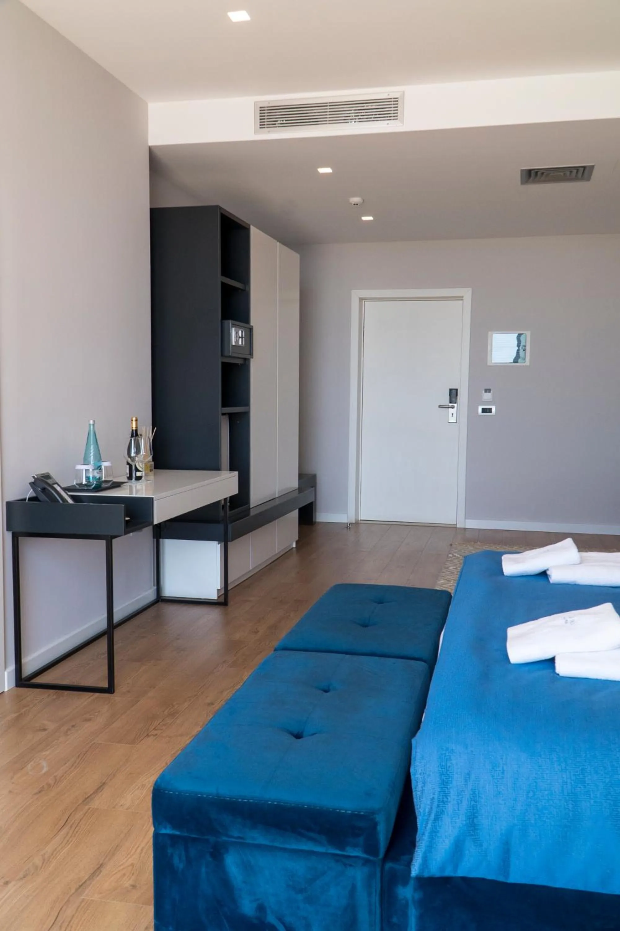 Bedroom, Bed in Hotel Blue Sky