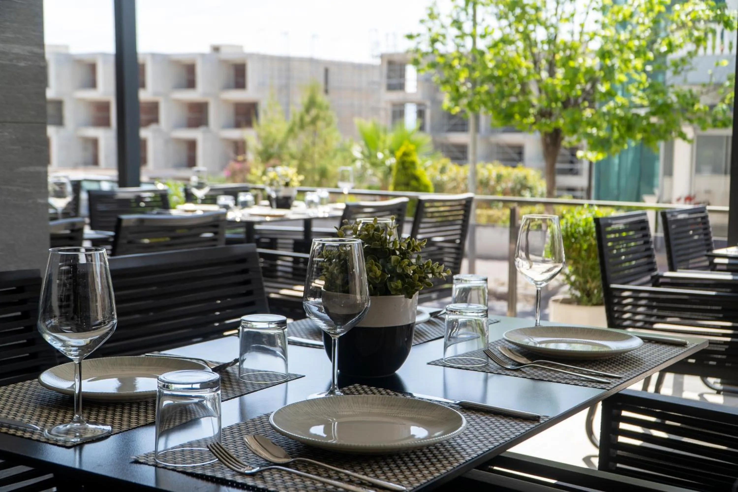 Restaurant/places to eat in Hotel Blue Sky