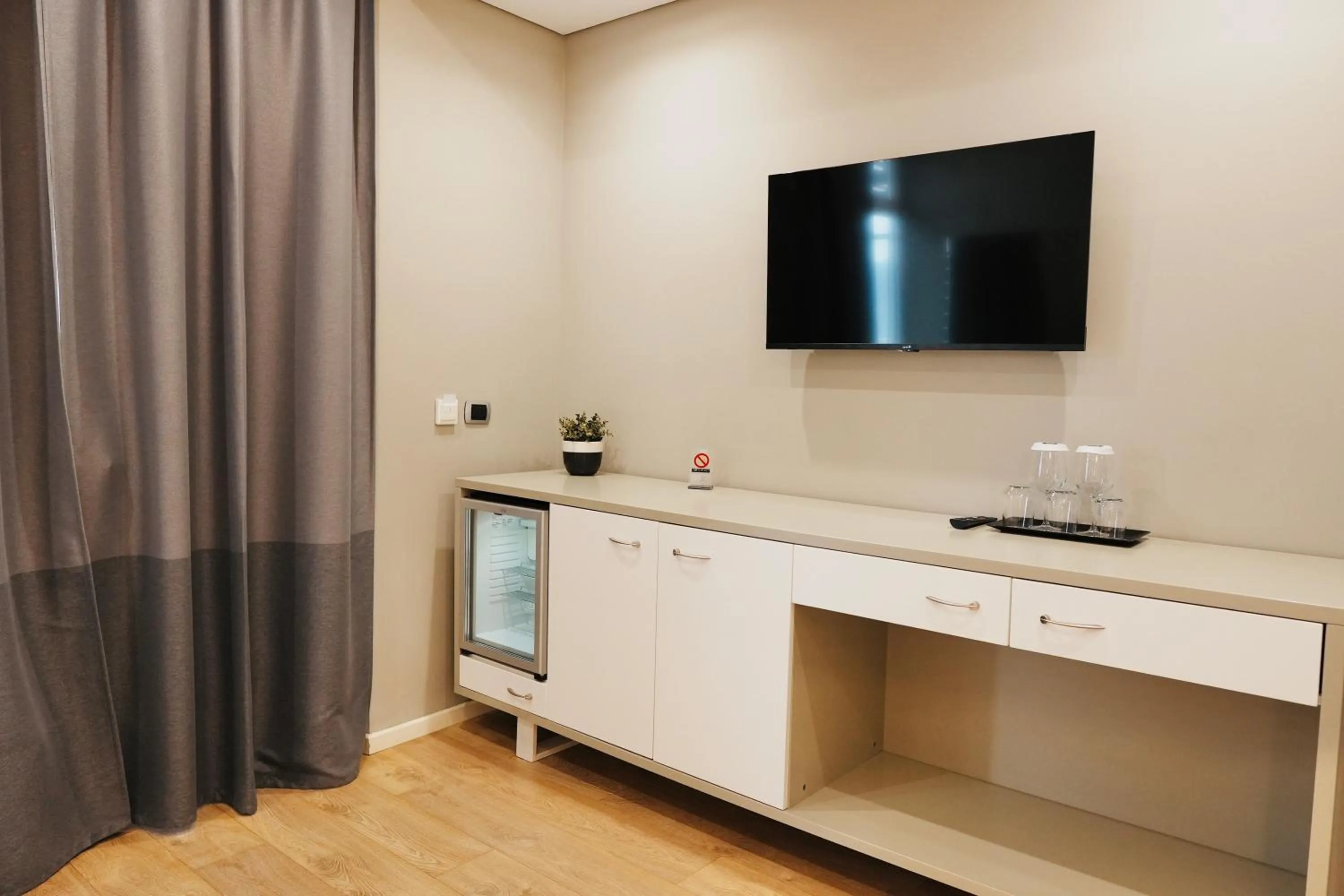 TV and multimedia in Hotel Blue Sky