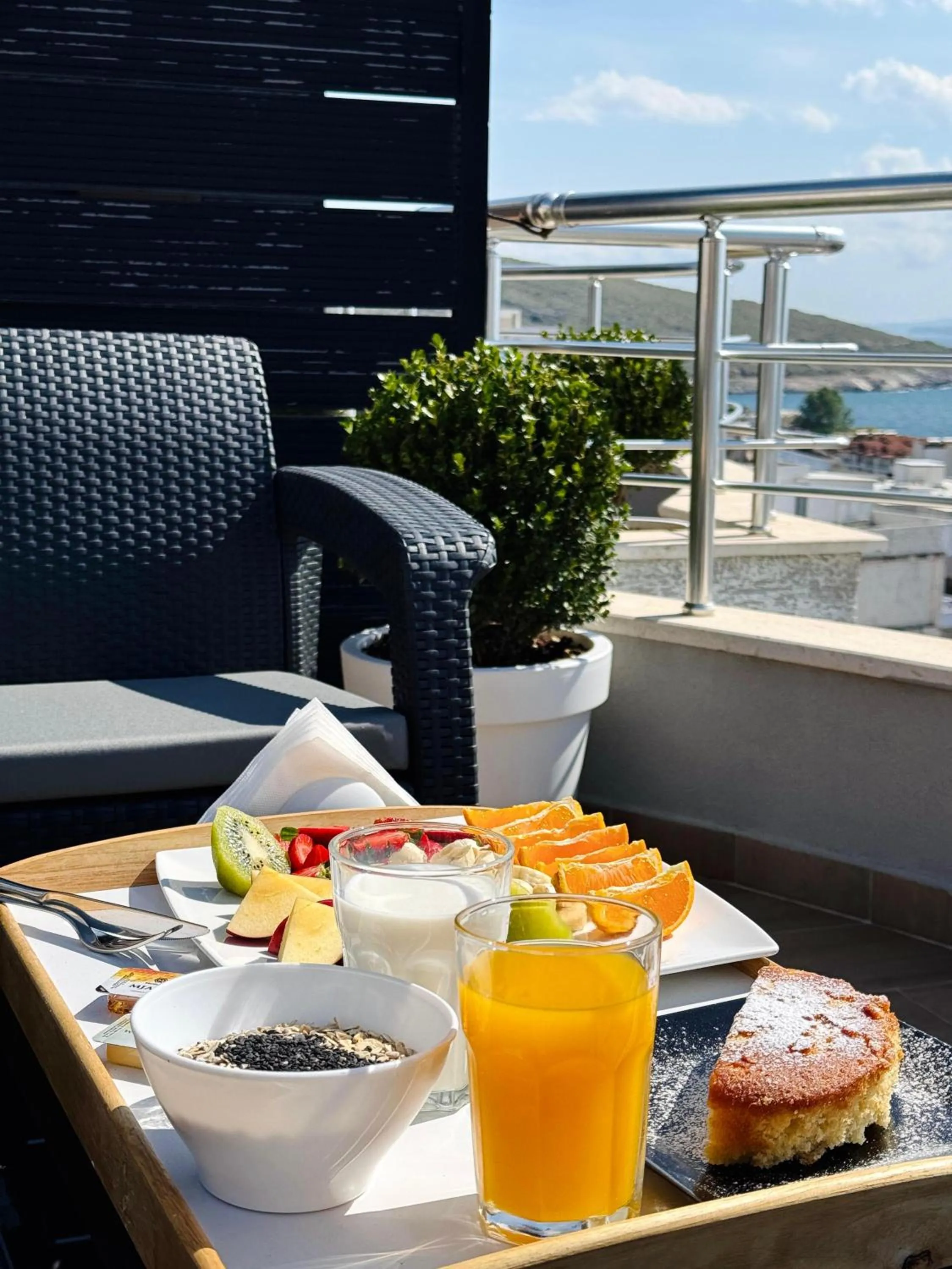 Day in Hotel Blue Sky