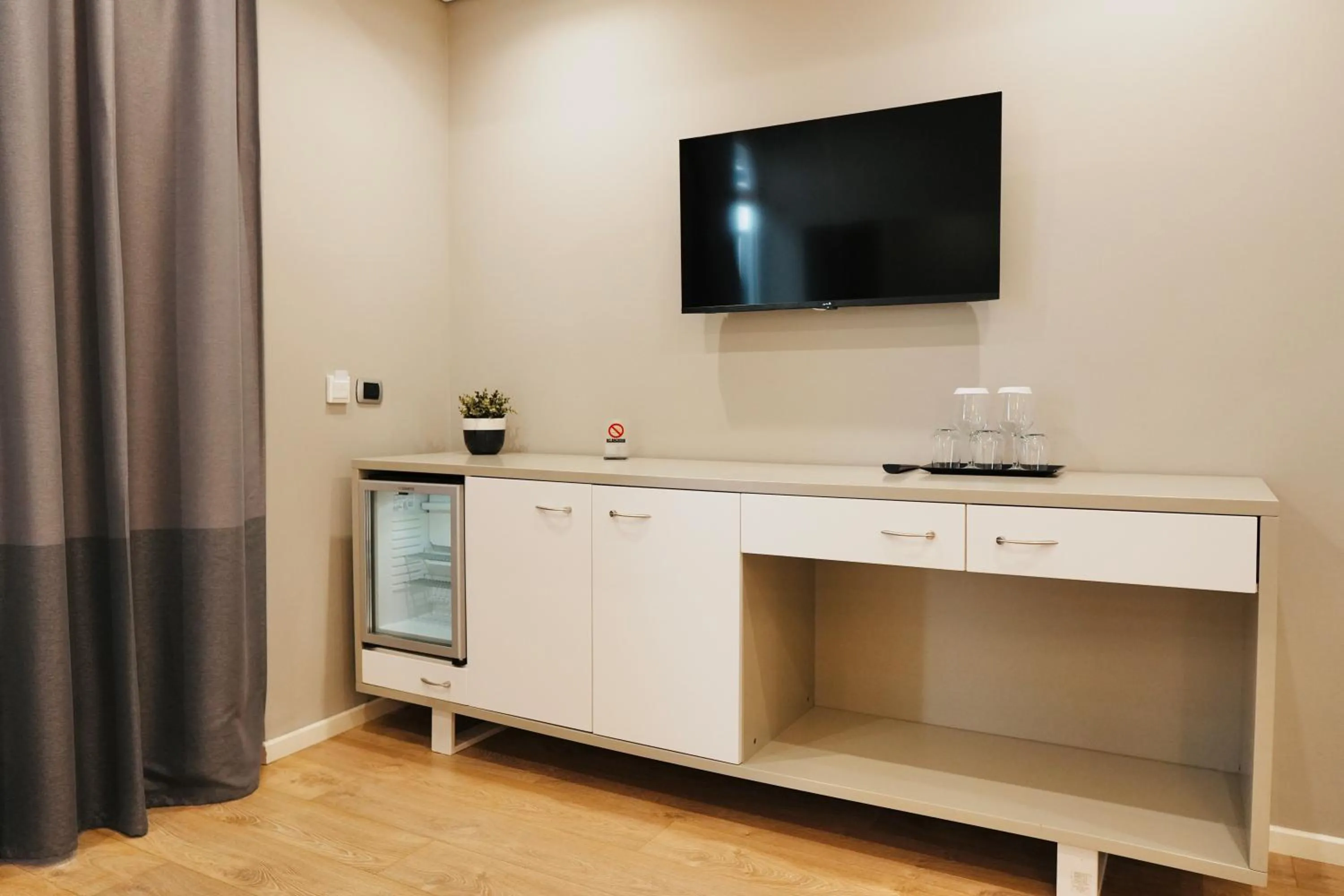 TV and multimedia in Hotel Blue Sky