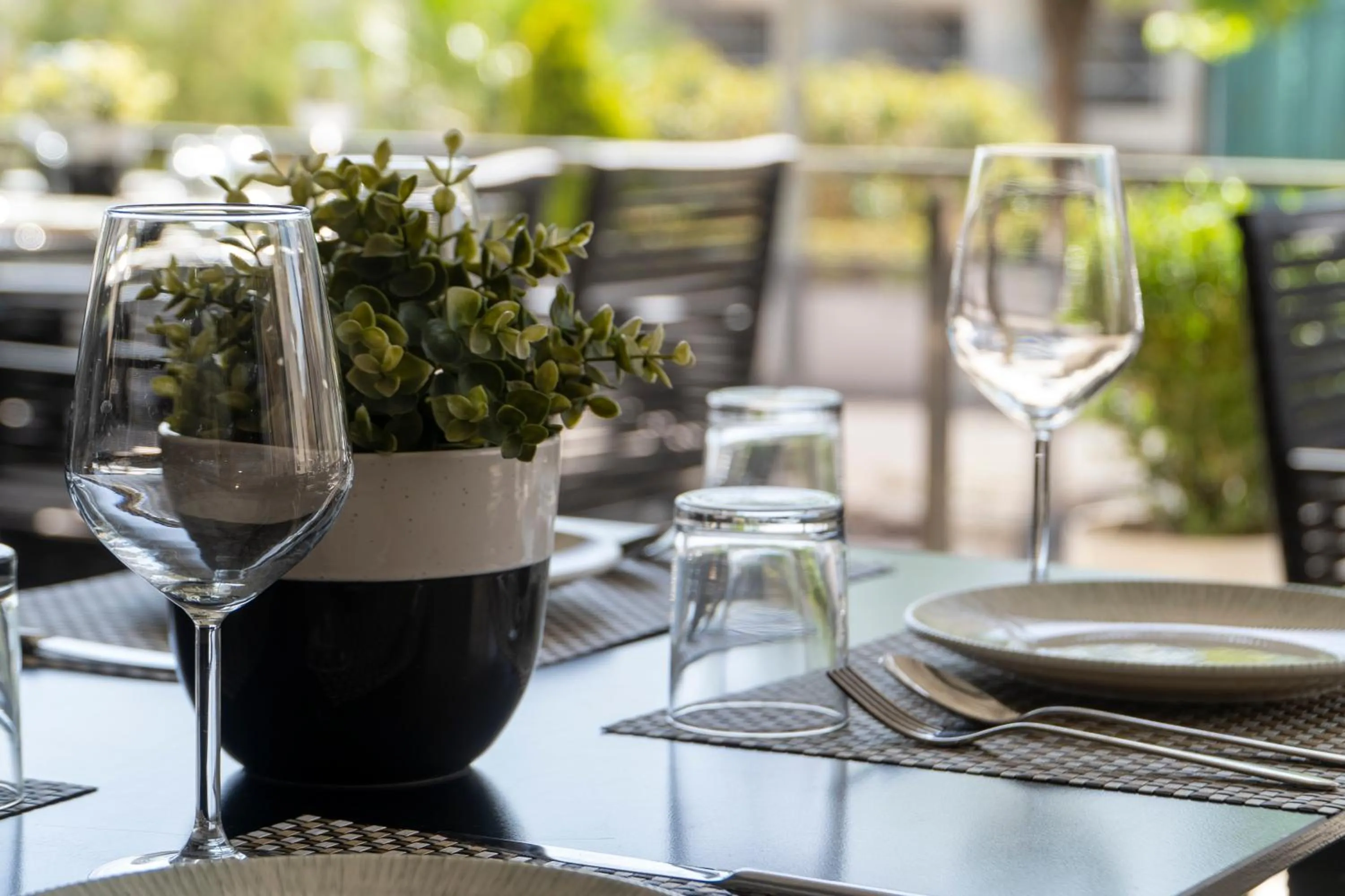 Restaurant/places to eat in Hotel Blue Sky