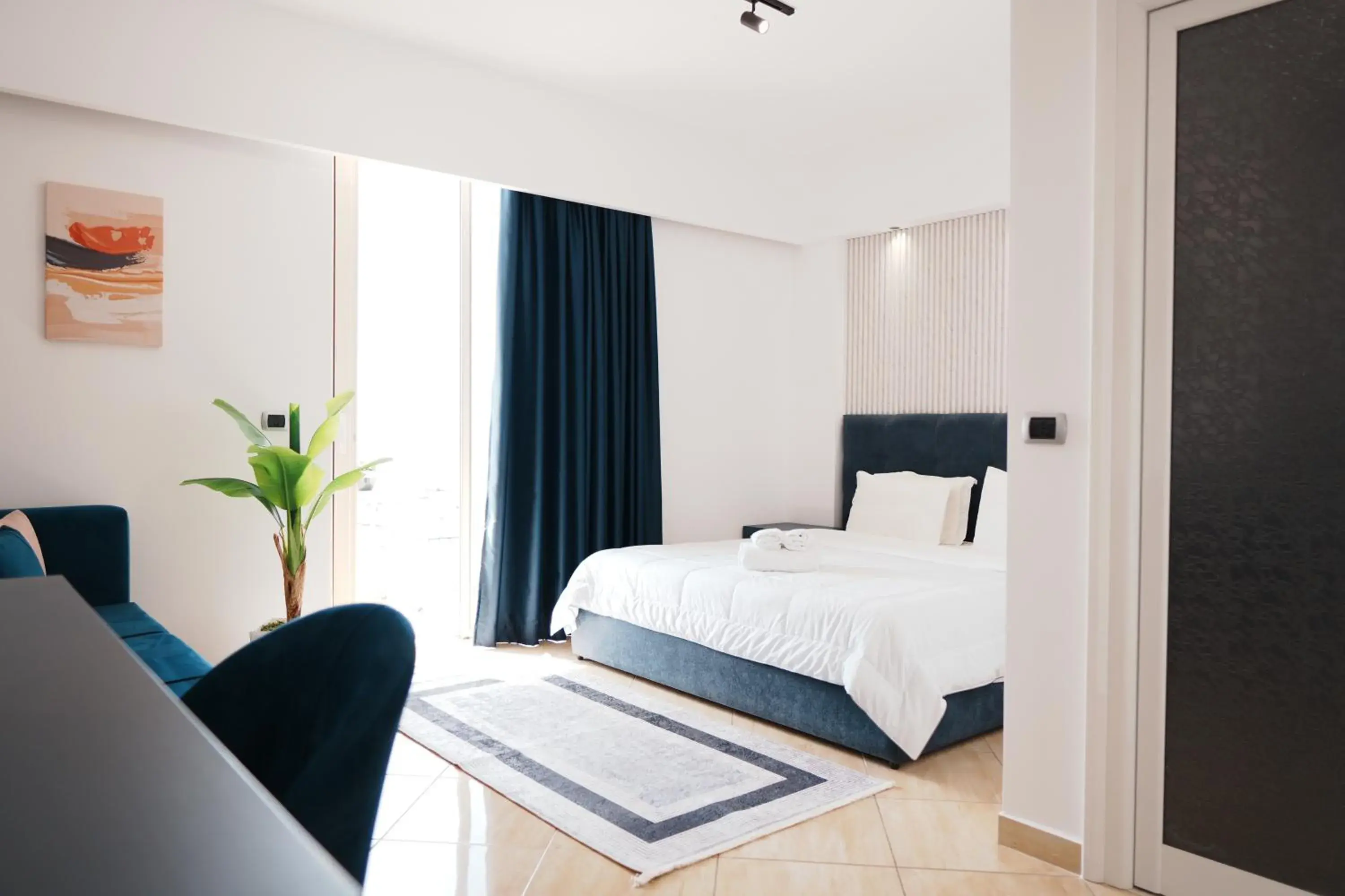 Double Room with Sofa Bed in Hotel Blue Sky Double Room with Sofa Bed in Hotel Blue Sky