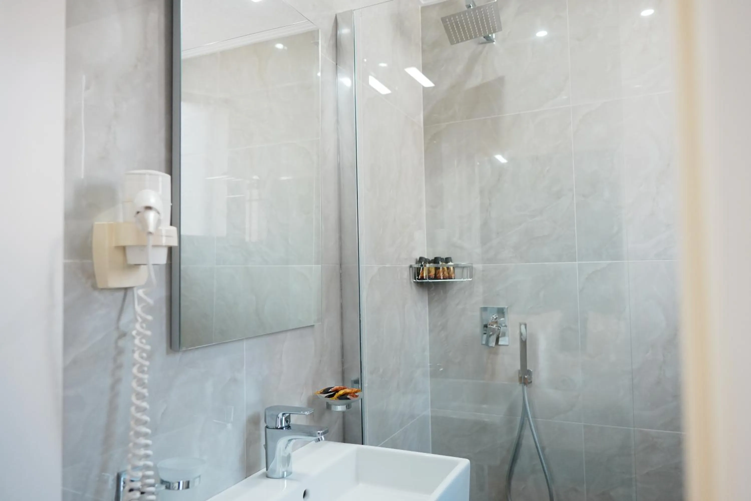 Shower in Hotel Blue Sky