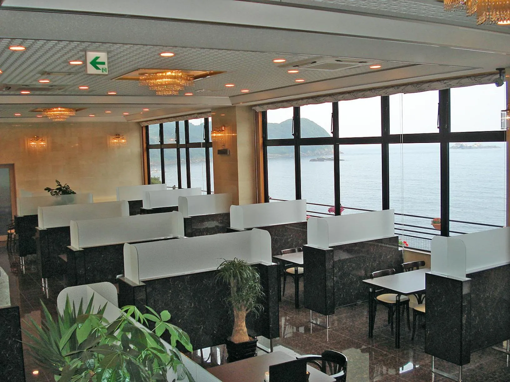 Restaurant/places to eat in Hotel Nami