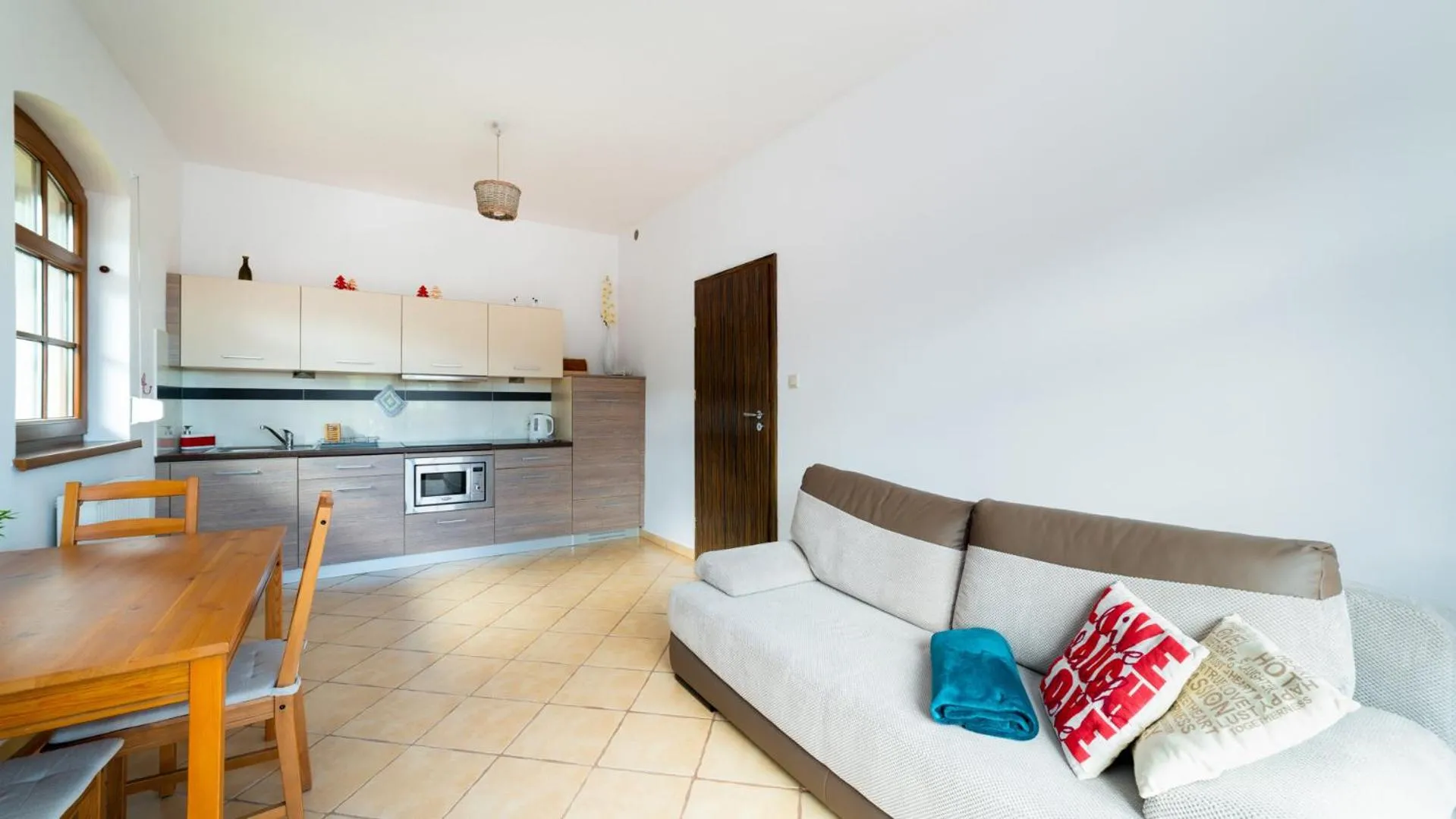 Kitchen or kitchenette in Apartamenty EverySky - Obrońców Pokoju 1D