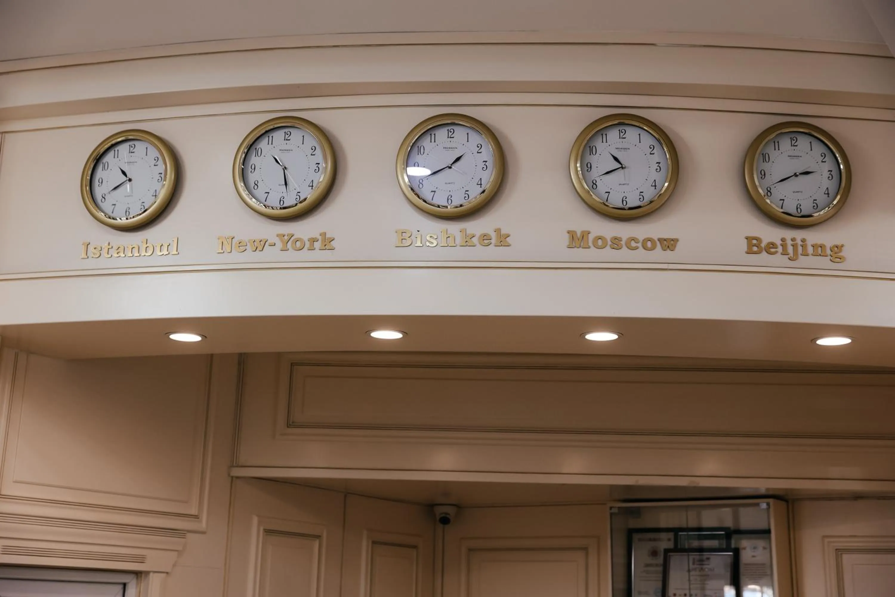 Logo/Certificate/Sign in Grand Hotel