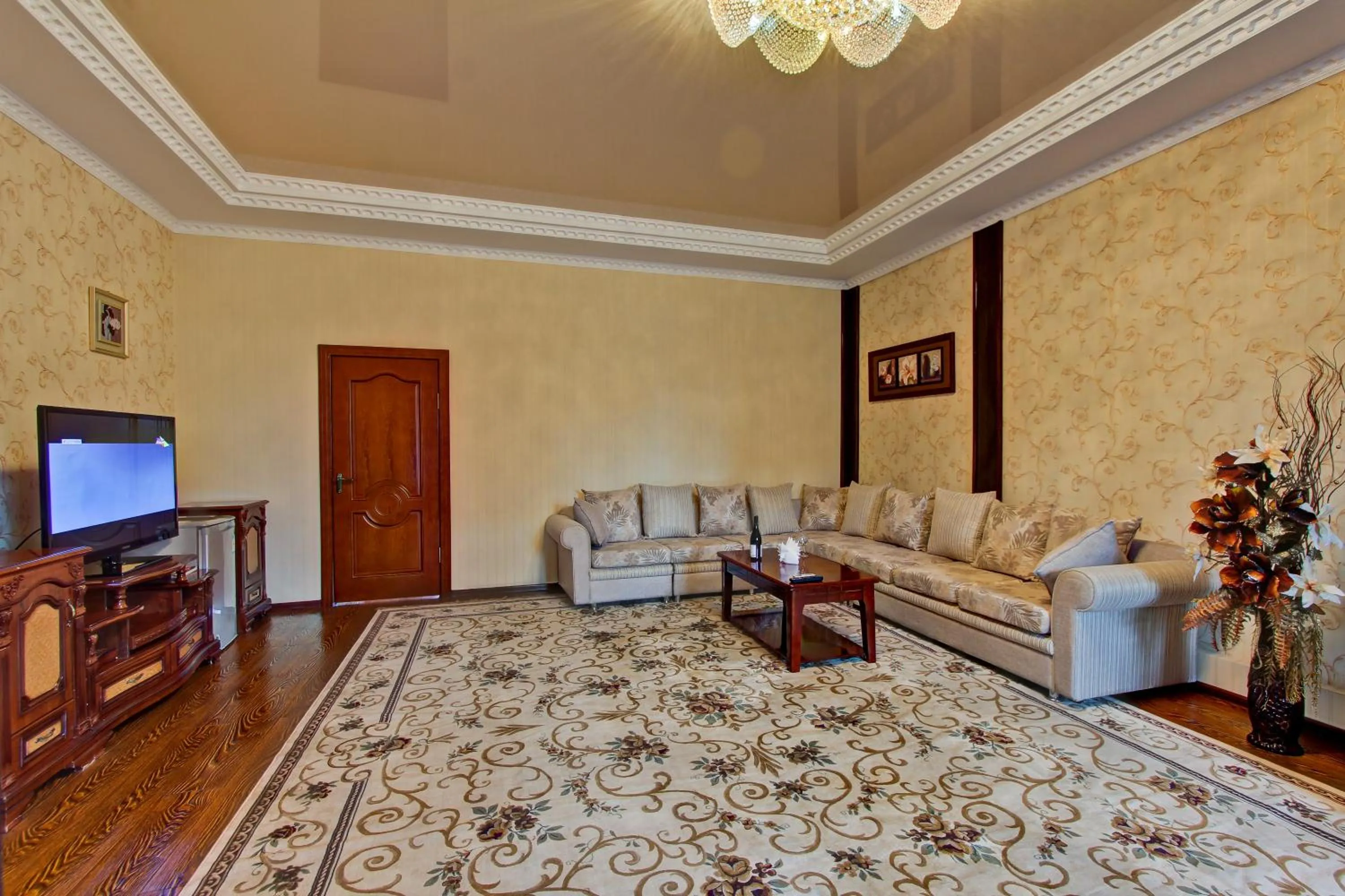 TV and multimedia, Bed in Grand Hotel