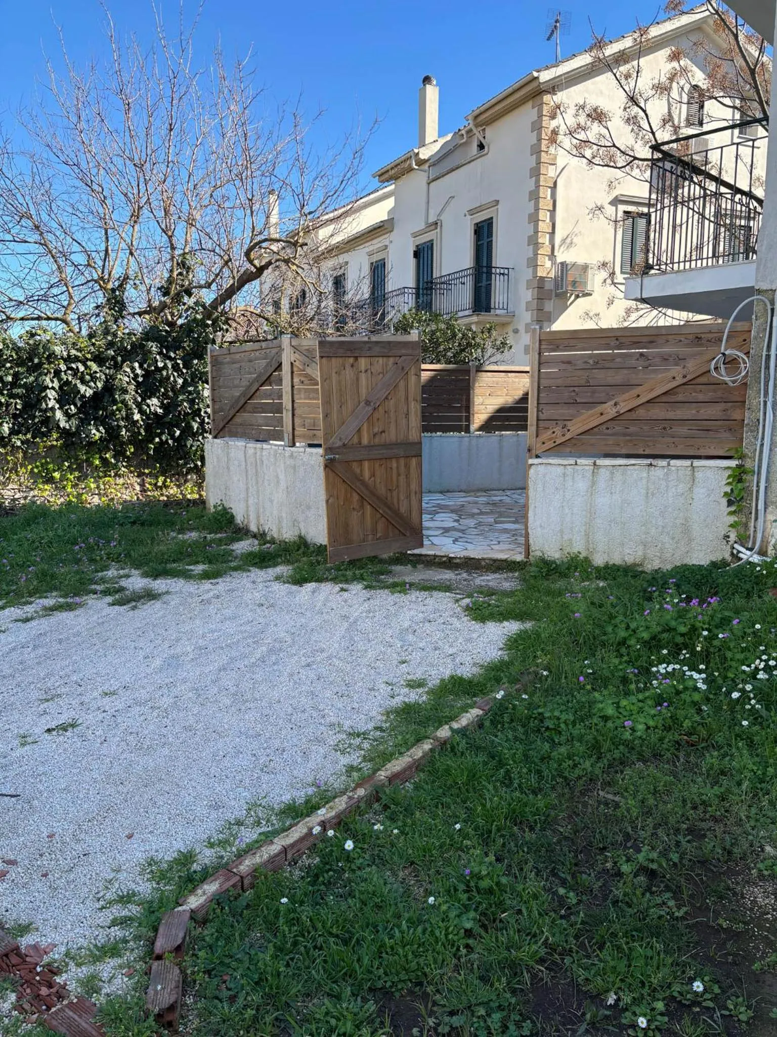 Facade/entrance in Balaris Apartments