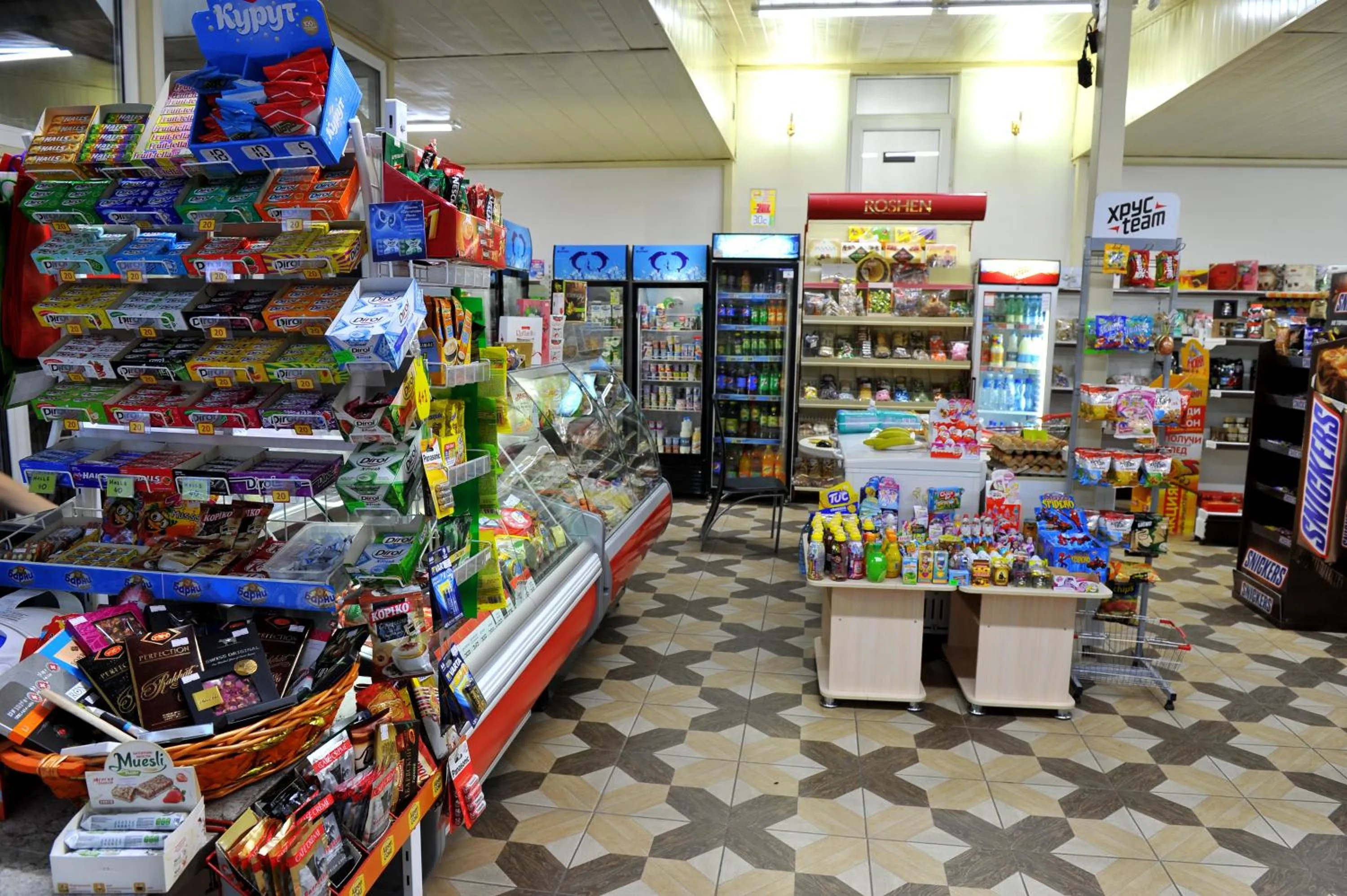 On-site shops in Rich Hotel