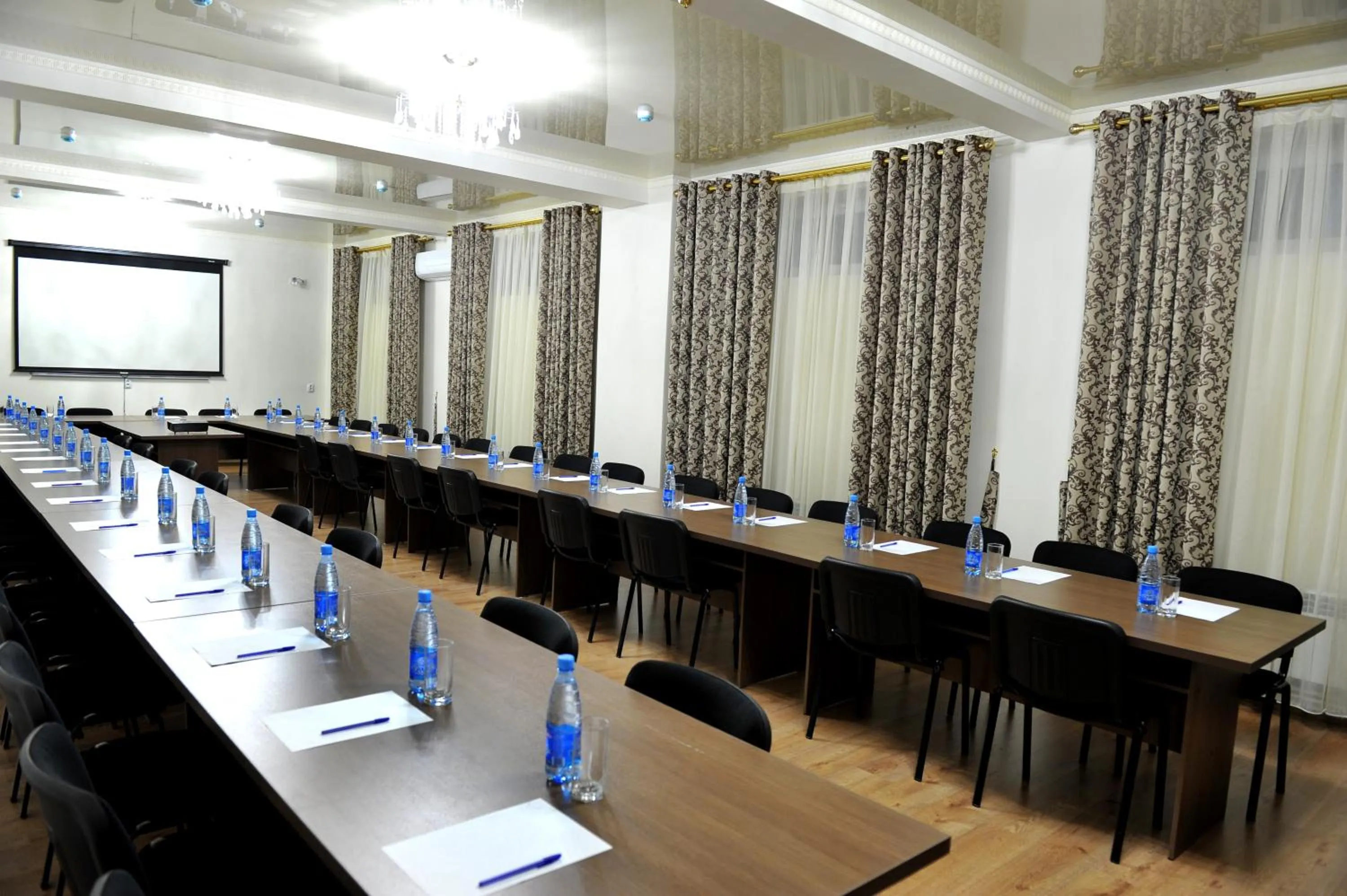 Meeting/conference room in Rich Hotel