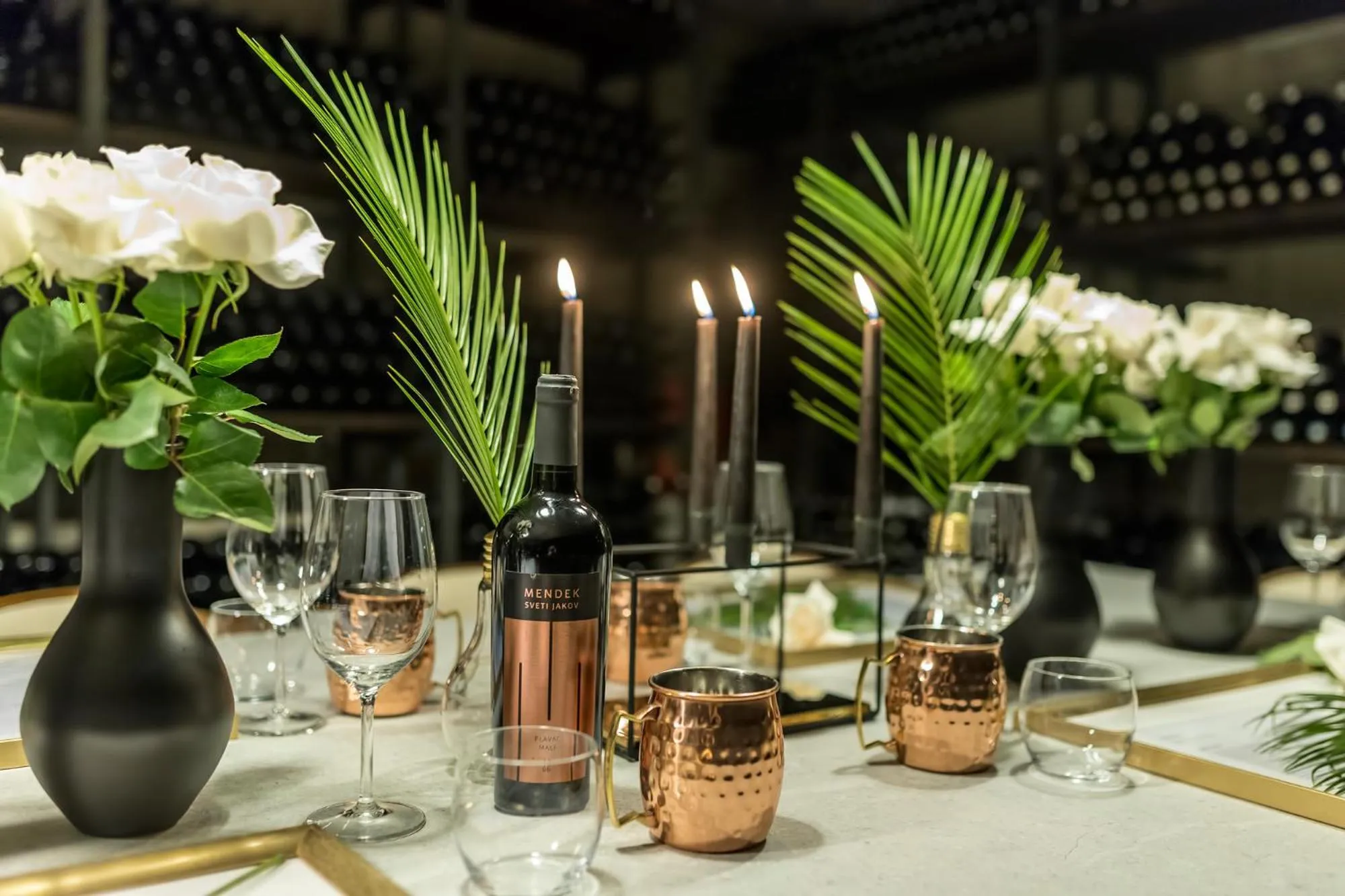 Restaurant/places to eat in MM House - self check-in