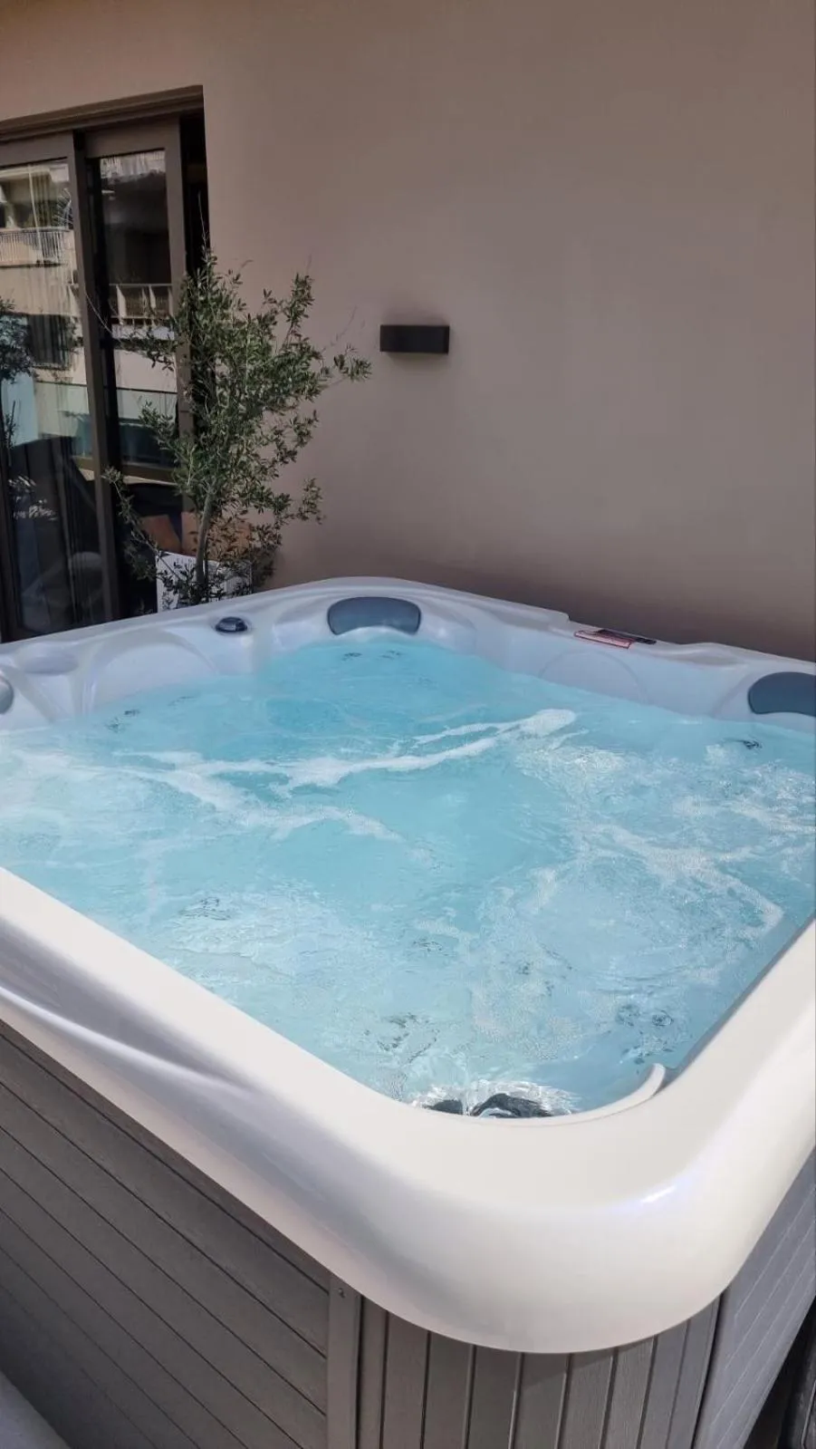 Athens Platinum Rooms and Suites