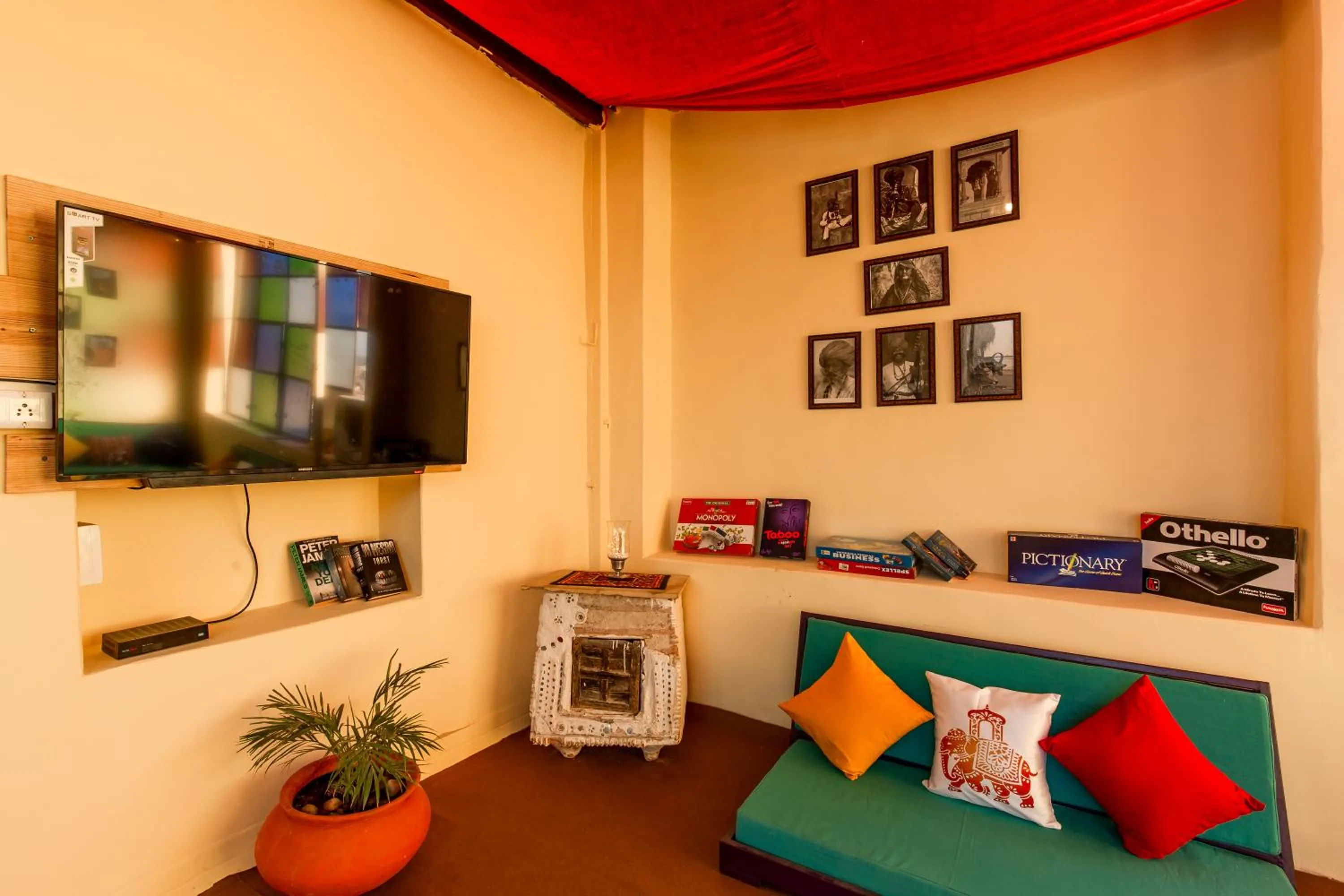 TV and multimedia in Zostel Jaisalmer