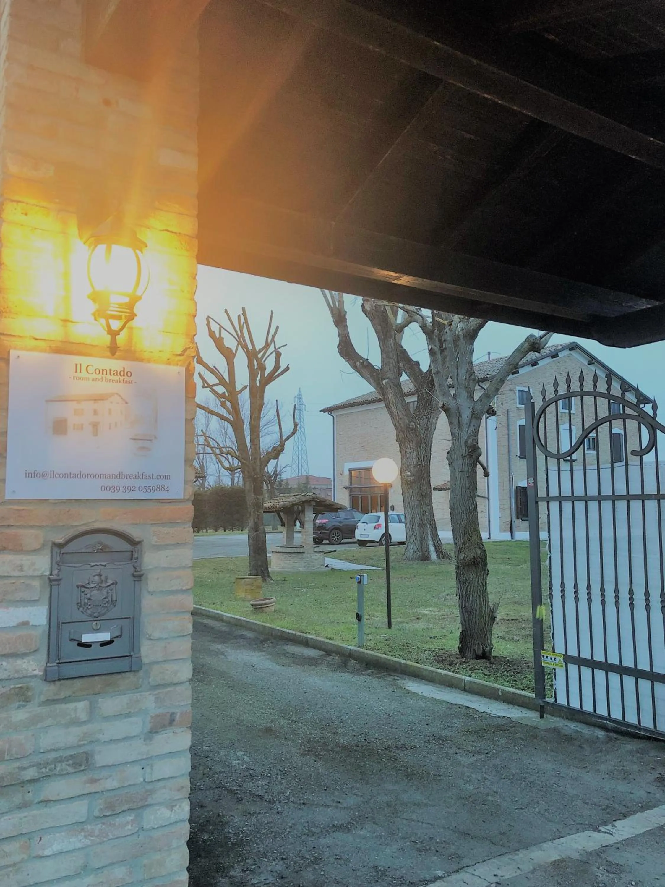 Facade/entrance in Il Contado -room and breakfast-