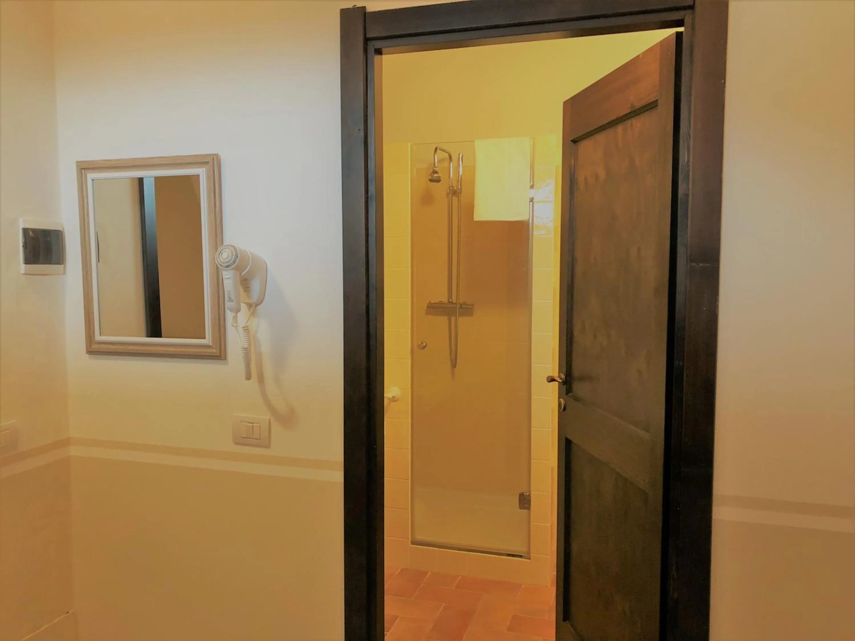 Bathroom in Il Contado -room and breakfast-