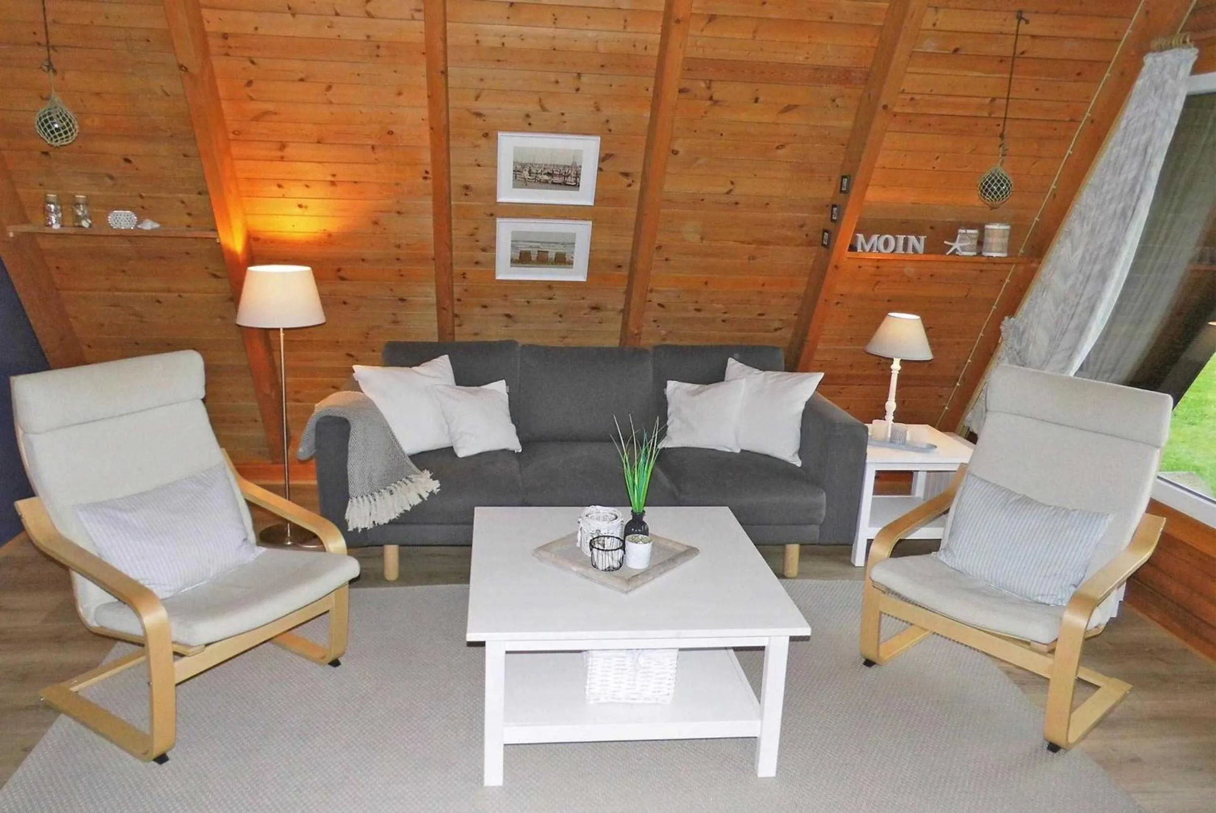 Zeltdachhaus mit W_LAN in Strandna
