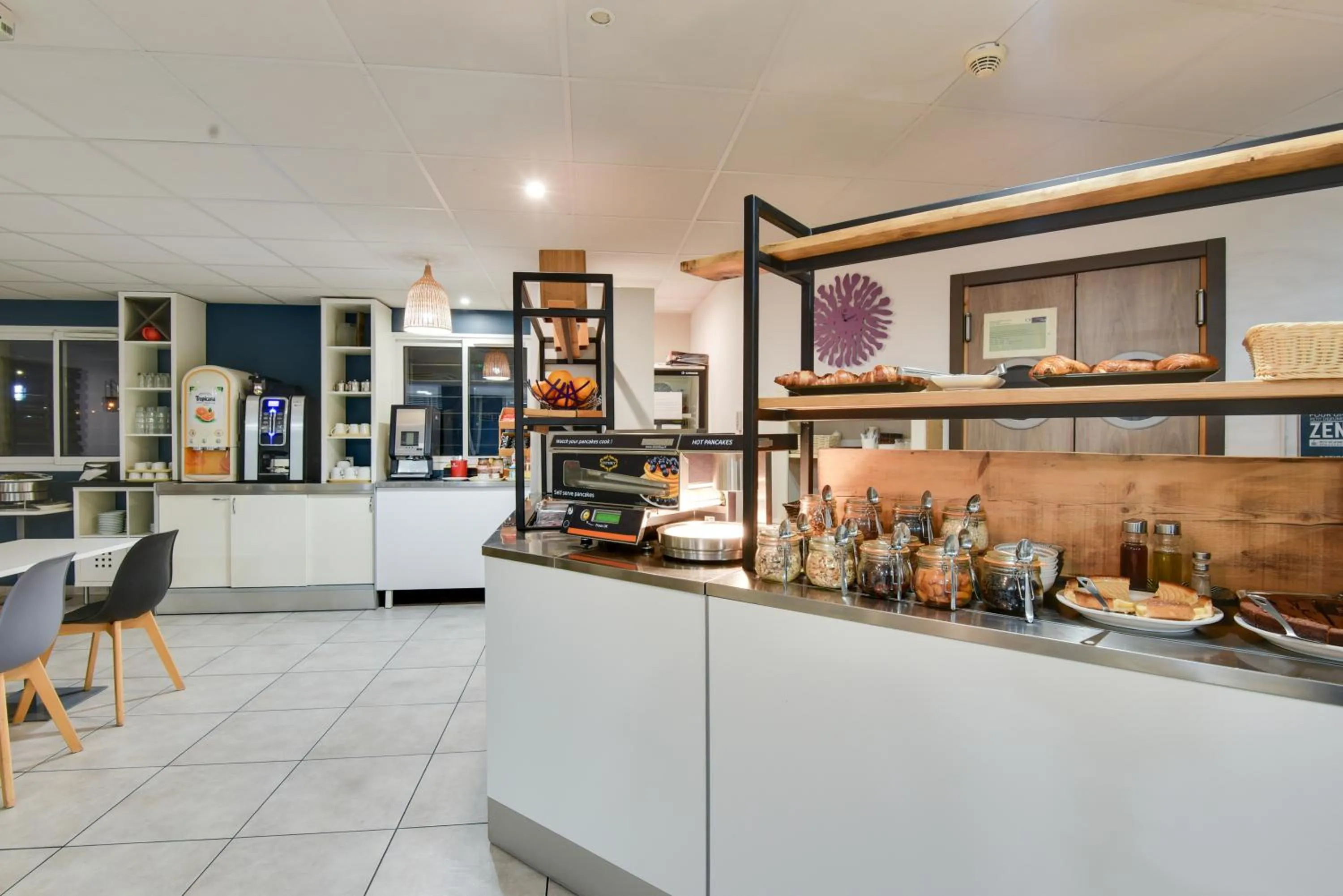 Breakfast in Kyriad Perpignan Sud