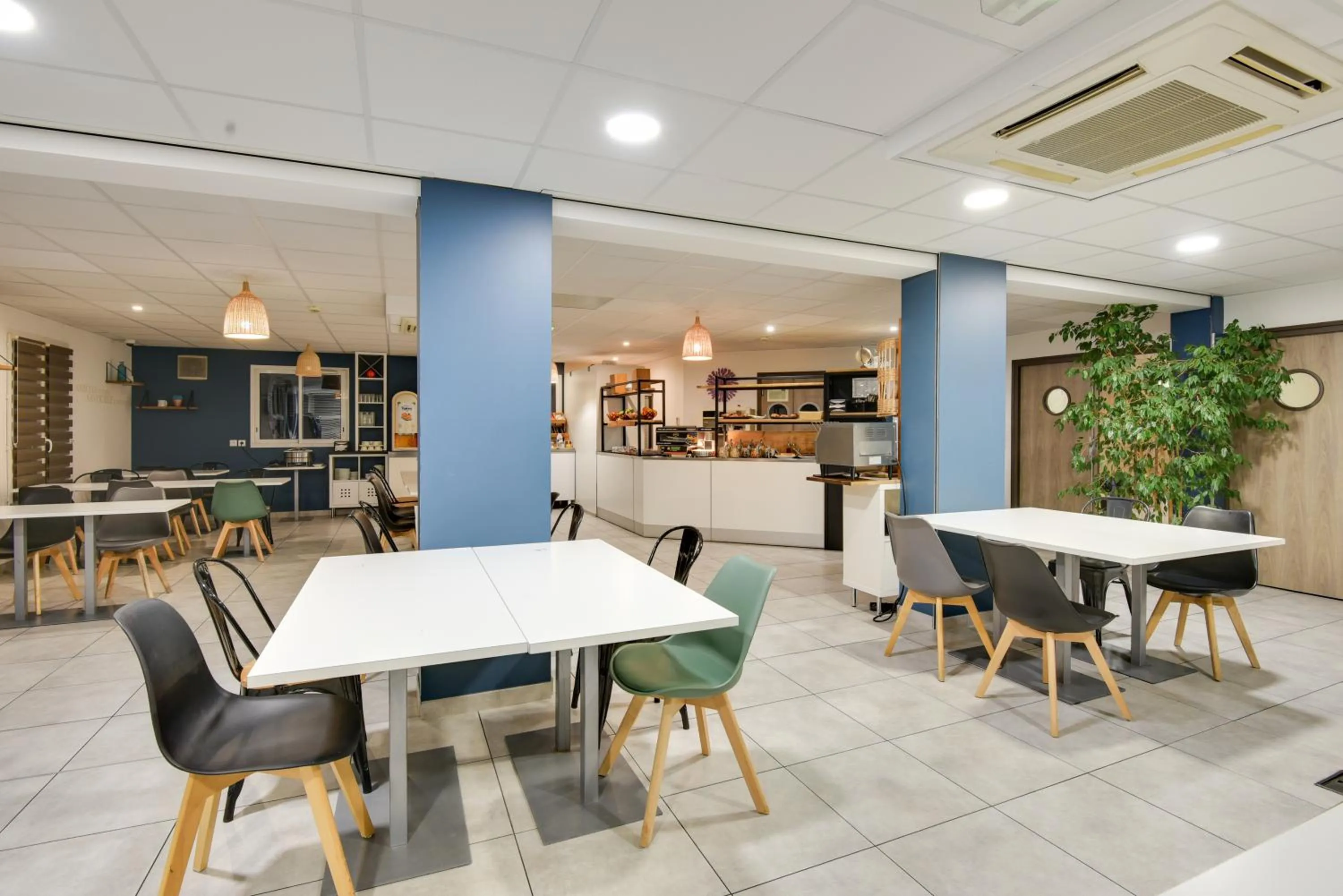 Breakfast in Kyriad Perpignan Sud