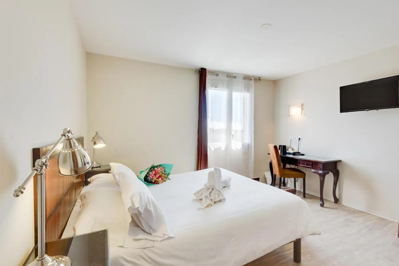 Photo of the whole room, Bed in Kyriad Perpignan Sud