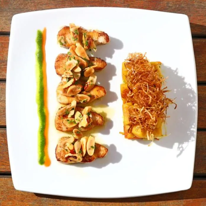 Food in Manary Praia Hotel