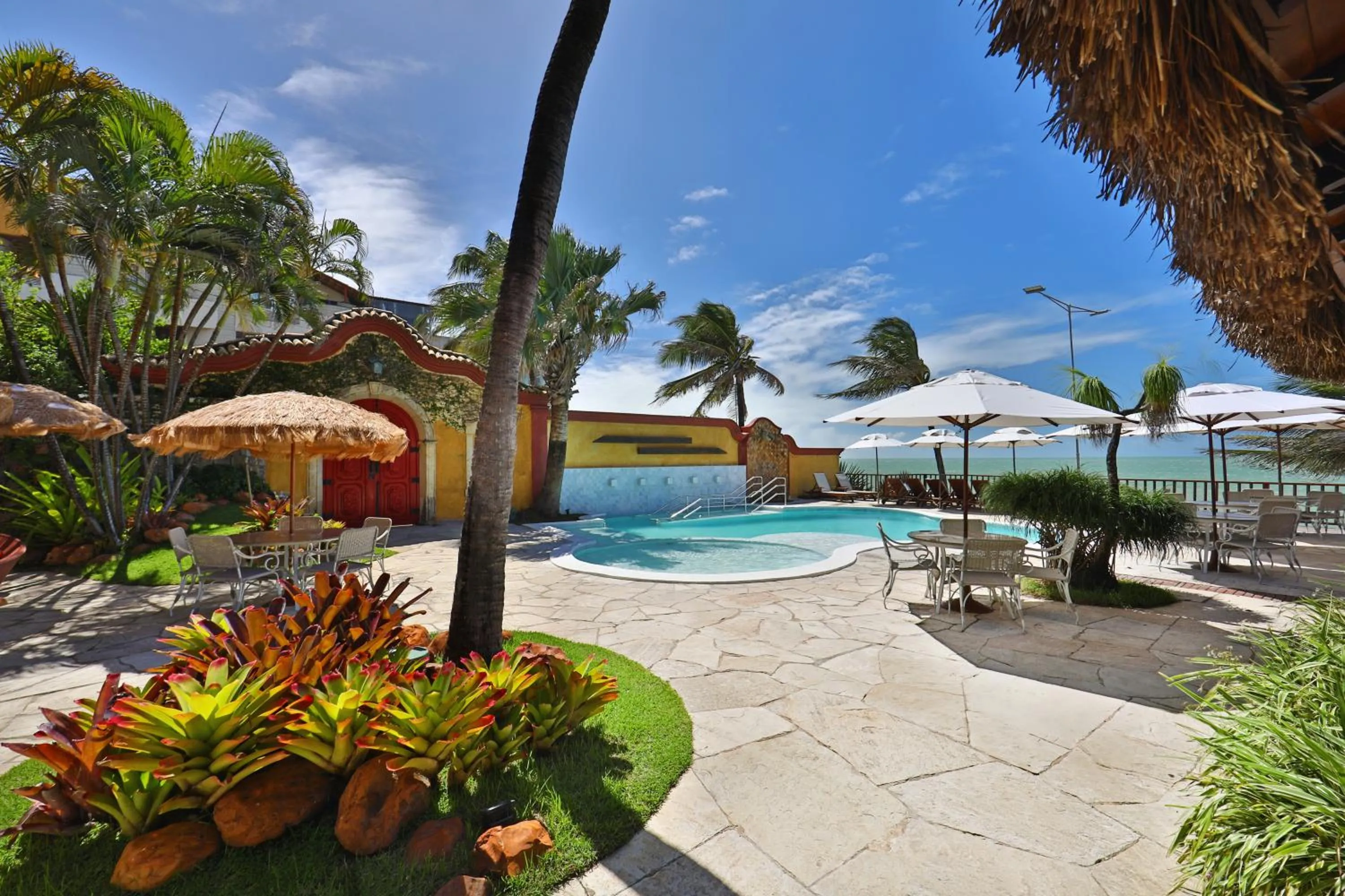 Pool view in Manary Praia Hotel