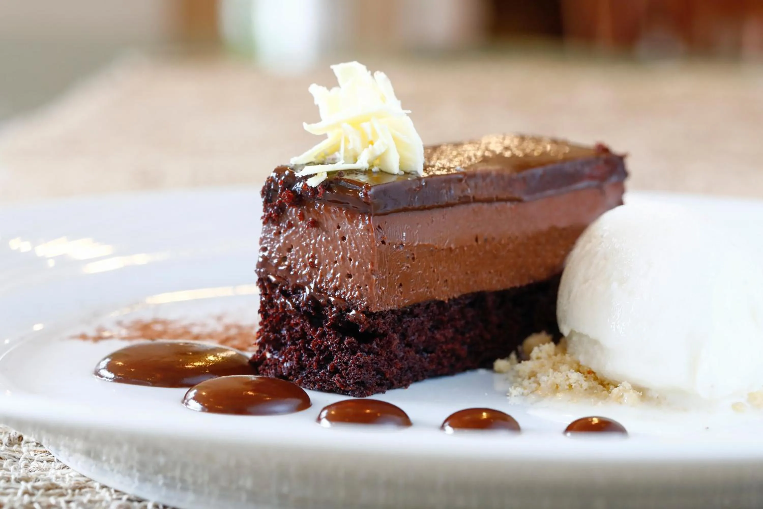 Restaurant/places to eat in Manary Praia Hotel