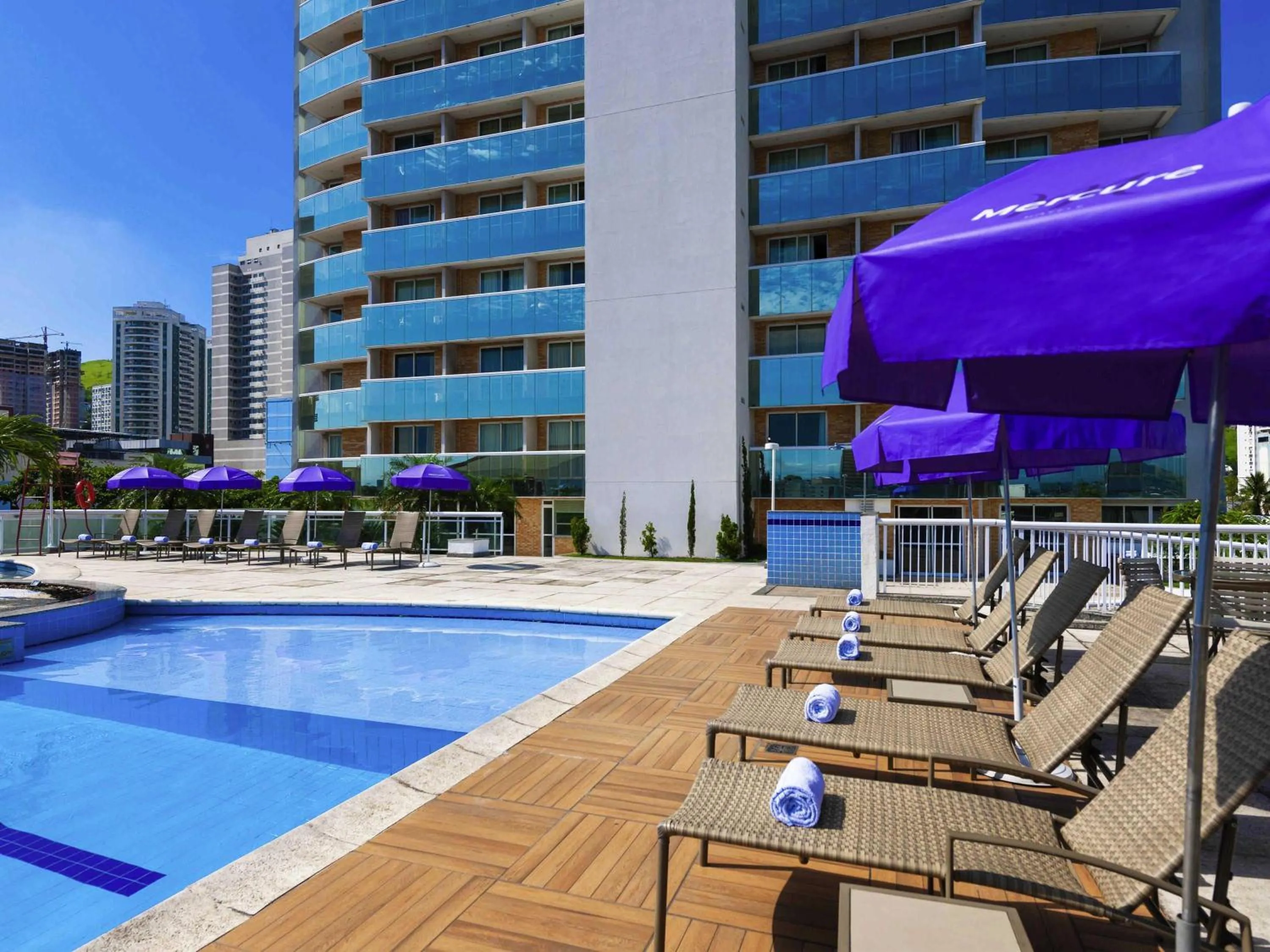 Pool view in Mercure Rio de Janeiro Nova Iguaçu