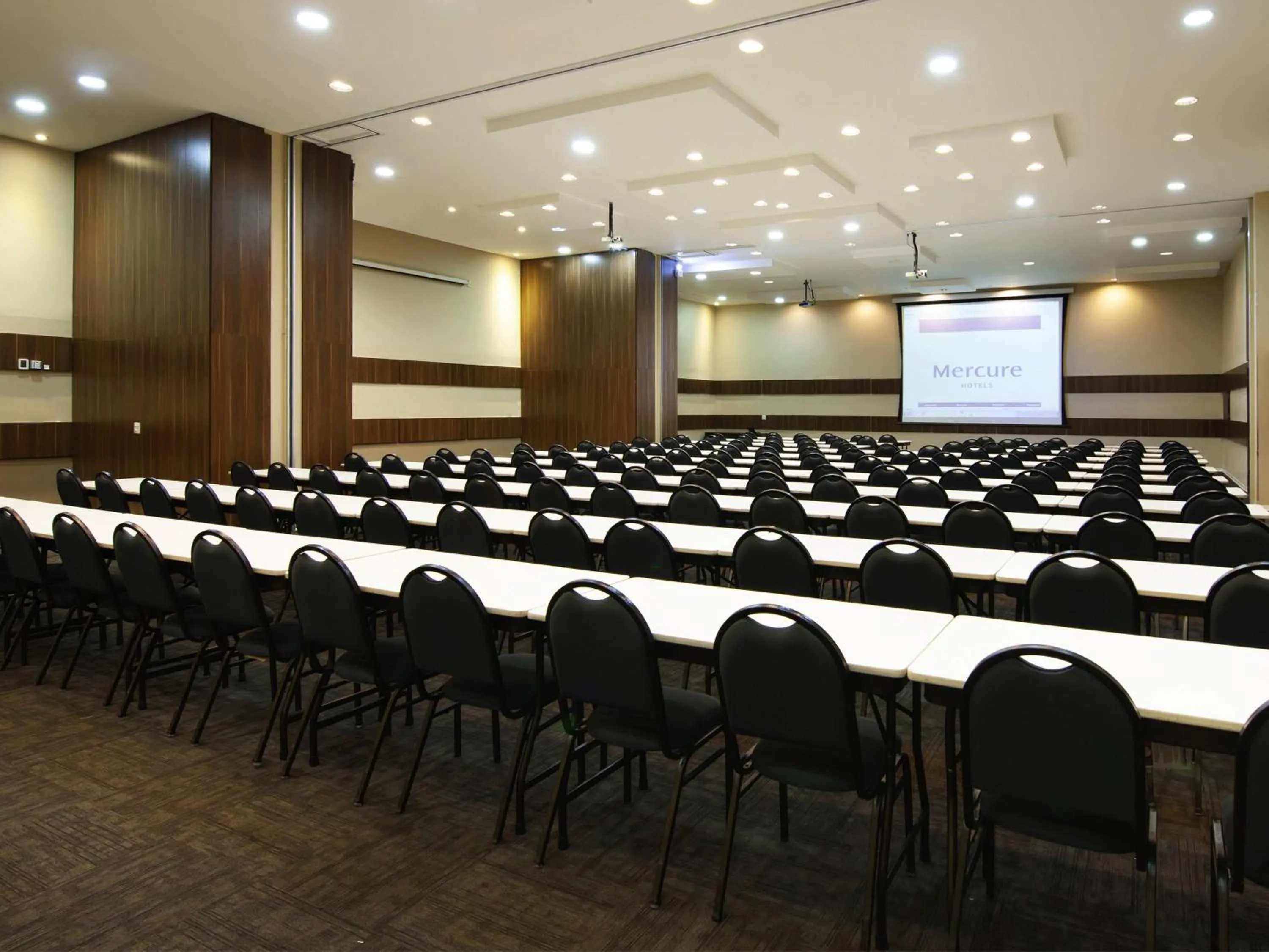 Business facilities in Mercure Rio de Janeiro Nova Iguaçu