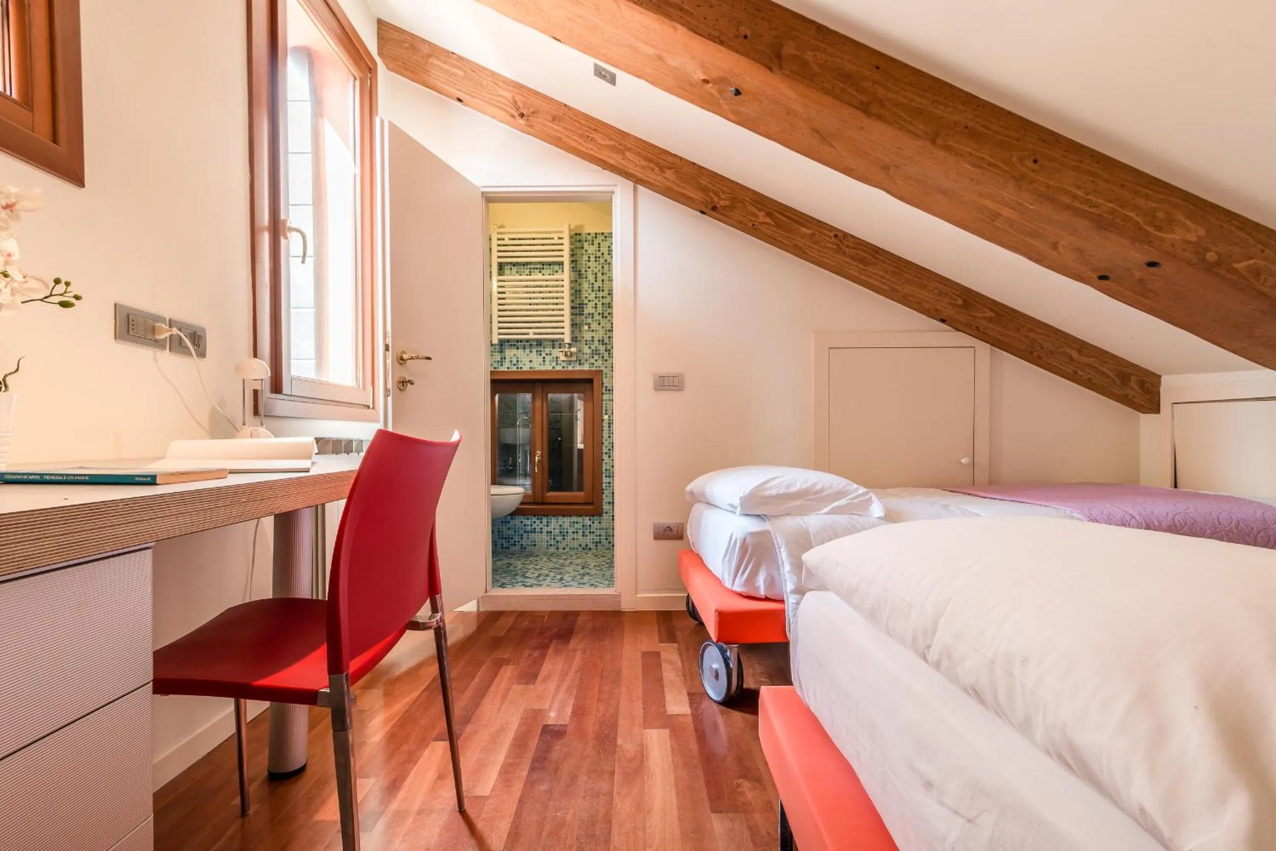 Bedroom, Bed in Rialto Mercato a Family in Venice like at Home