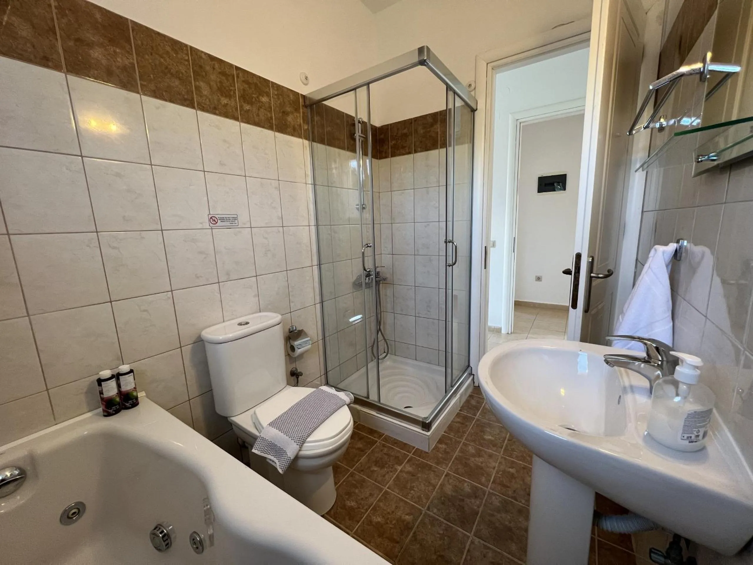 Bathroom in Villa Eros Spartia Kefalonia