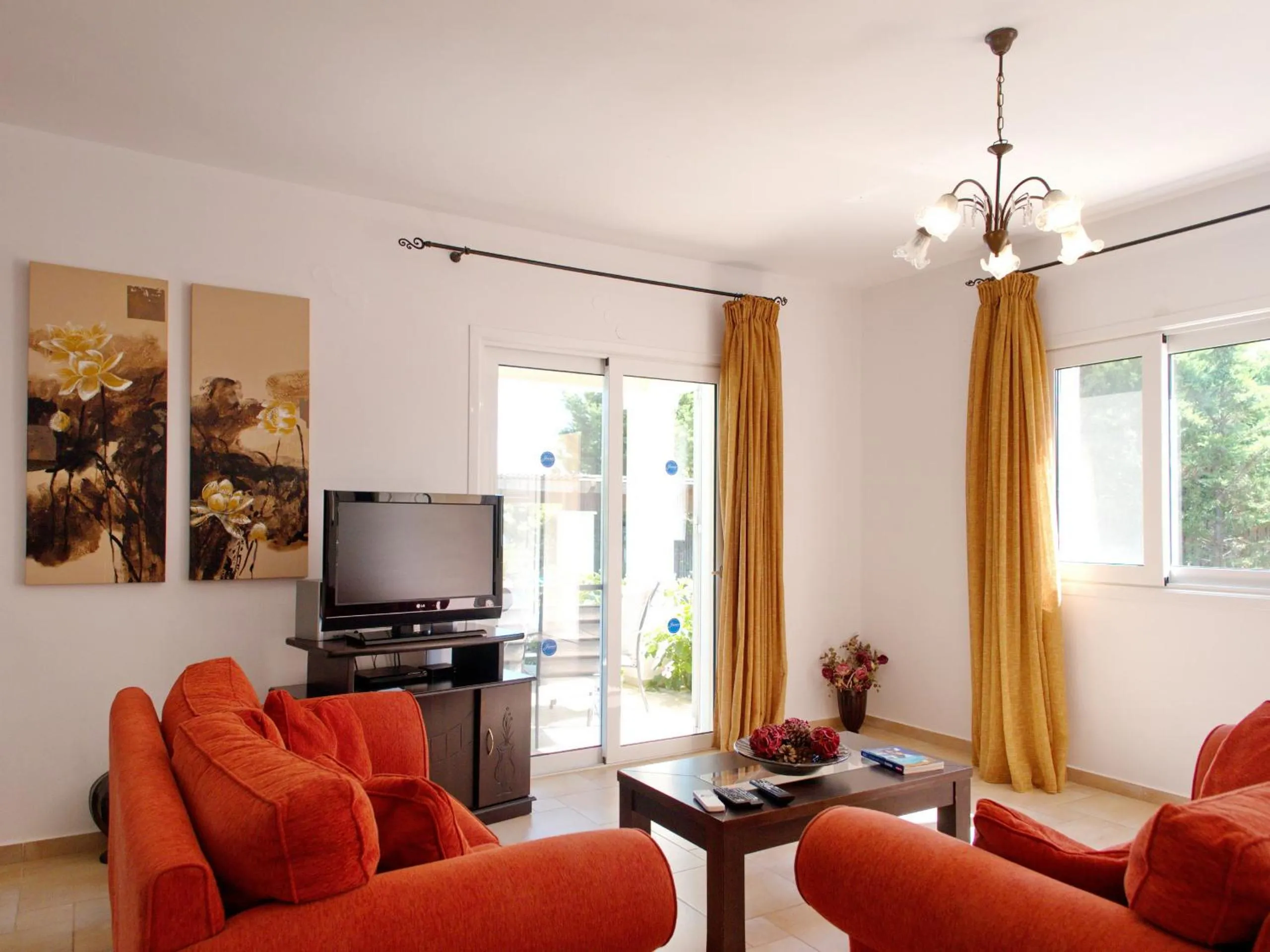 Communal lounge/ TV room in Villa Eros Spartia Kefalonia