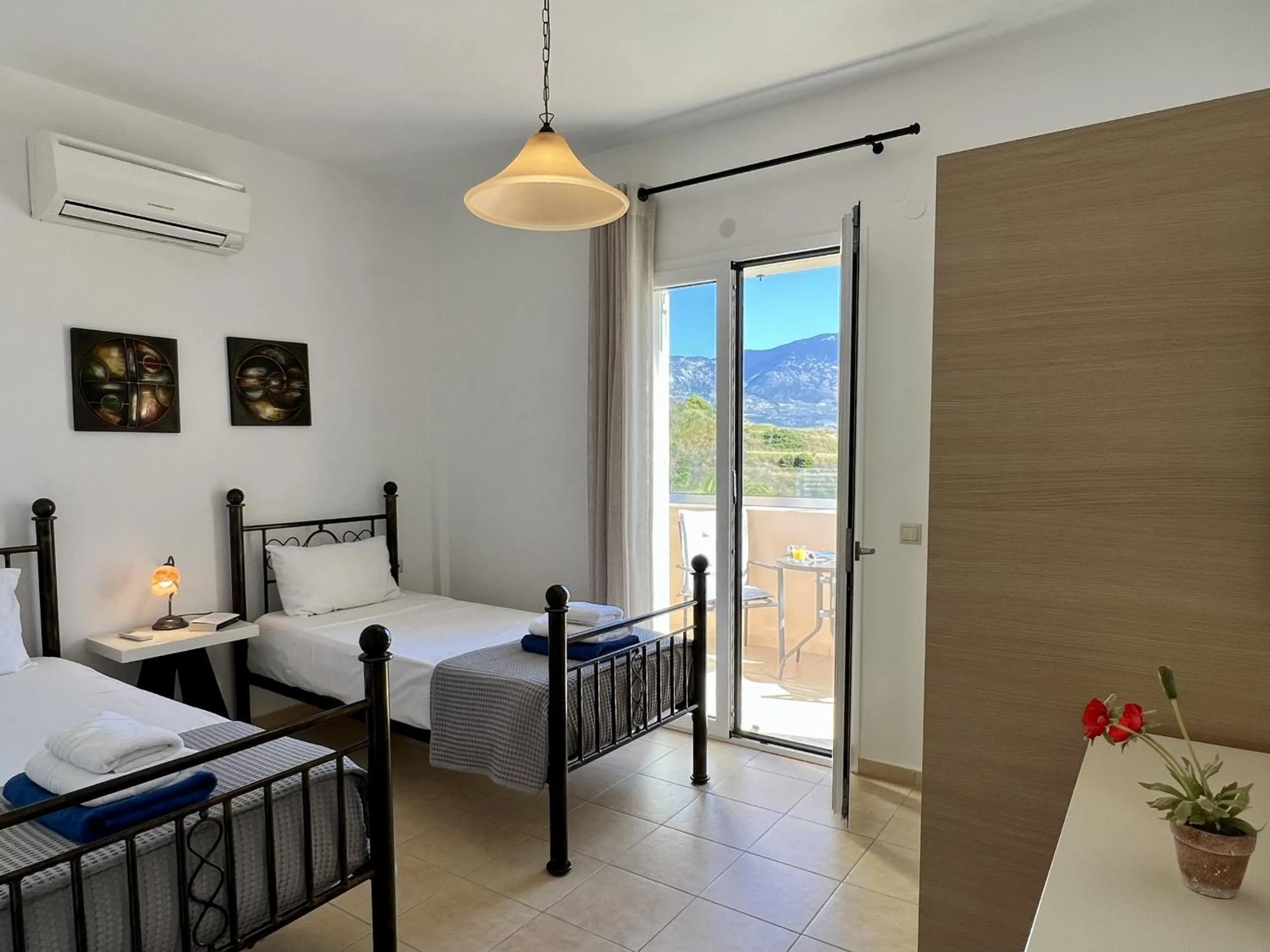 Bed in Villa Eros Spartia Kefalonia