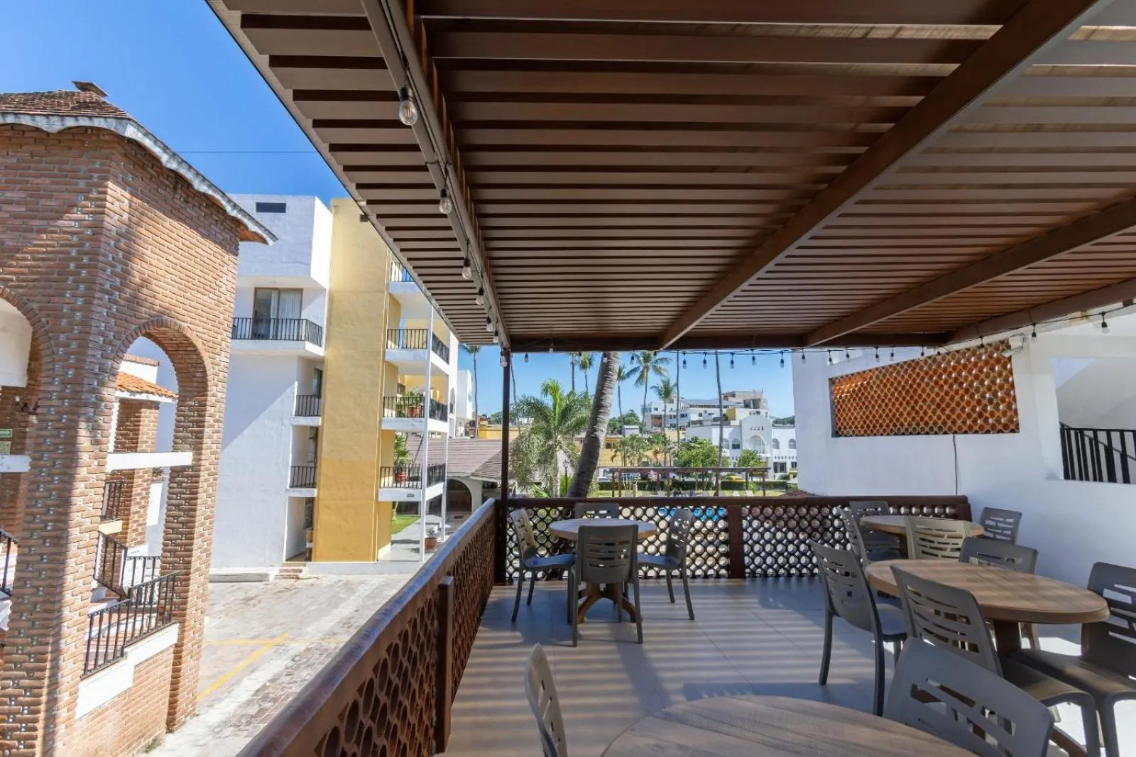 Property building in Costa Alegre Hotel & Suites