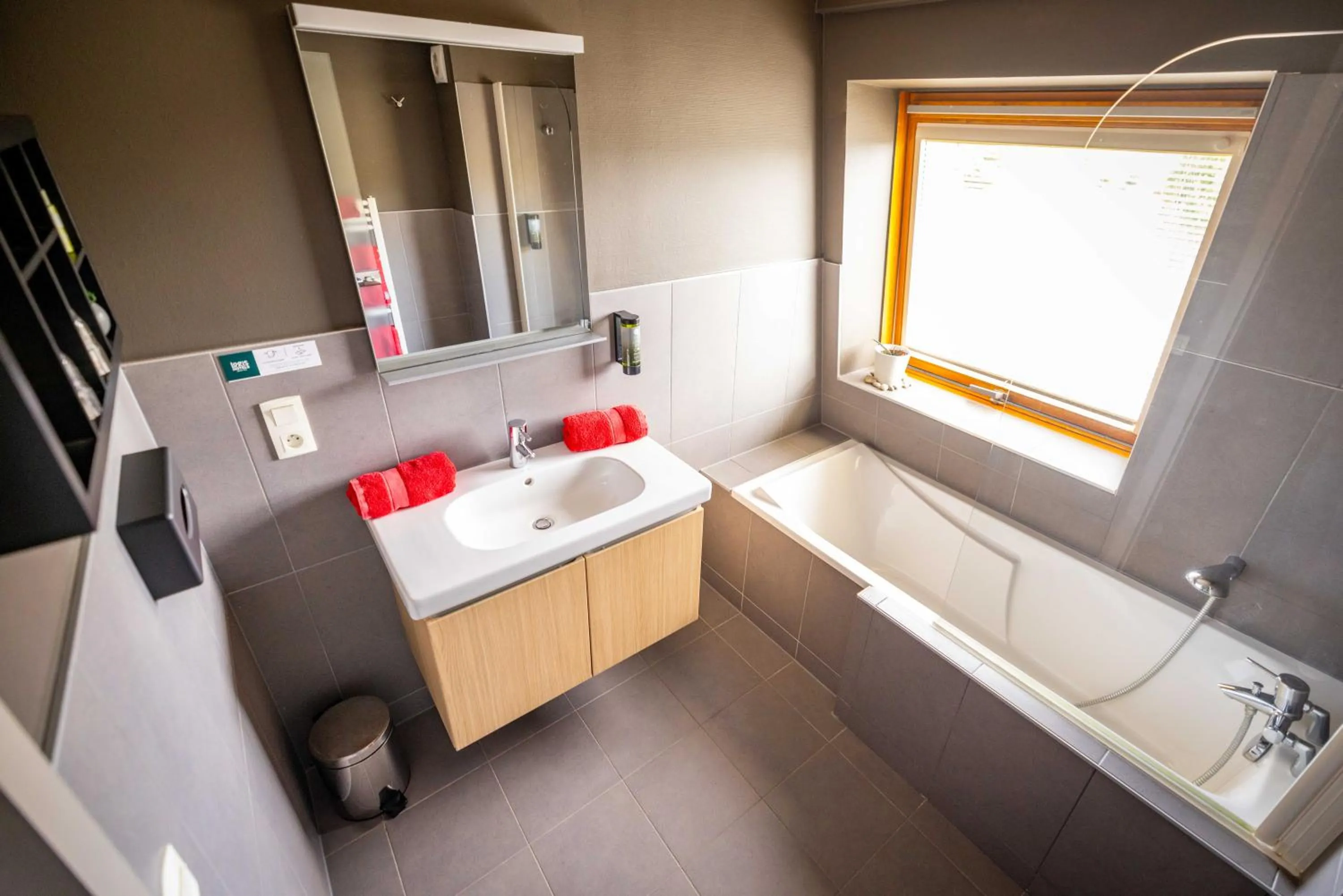 Bed in Logis Hôtel Restaurant & Spa La Rochette