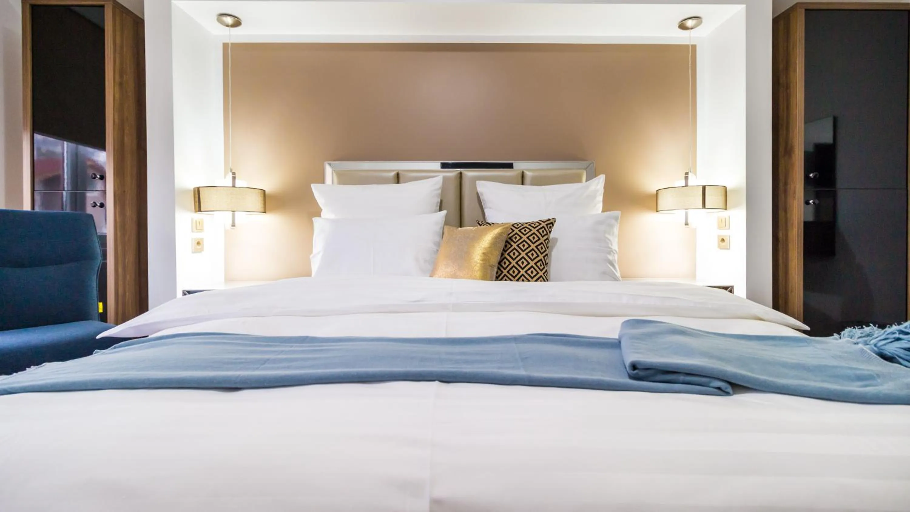 Bed in Dumbrava Residence