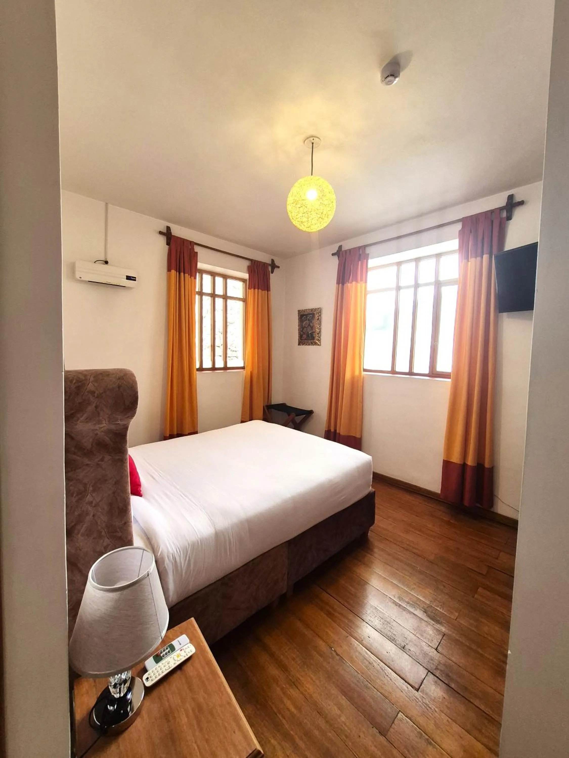 Bed in Hotel Monasterio San Pedro