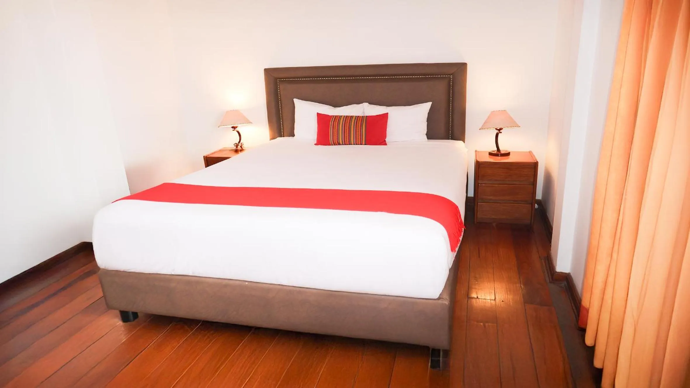 Bedroom, Bed in Hotel Monasterio San Pedro