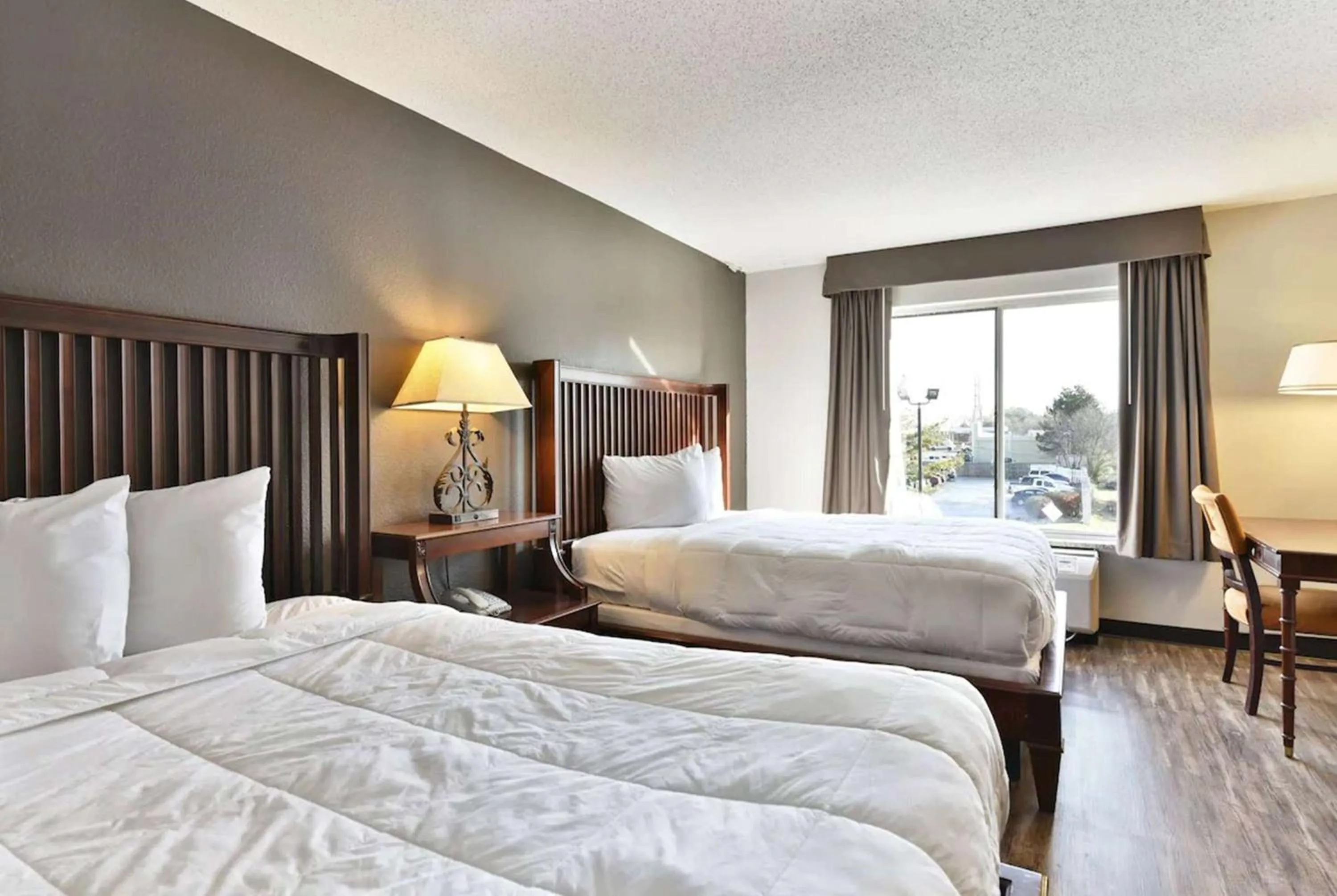 Photo of the whole room, Bed in Baymont Inn and Suites by Wyndham Columbus / Near OSU